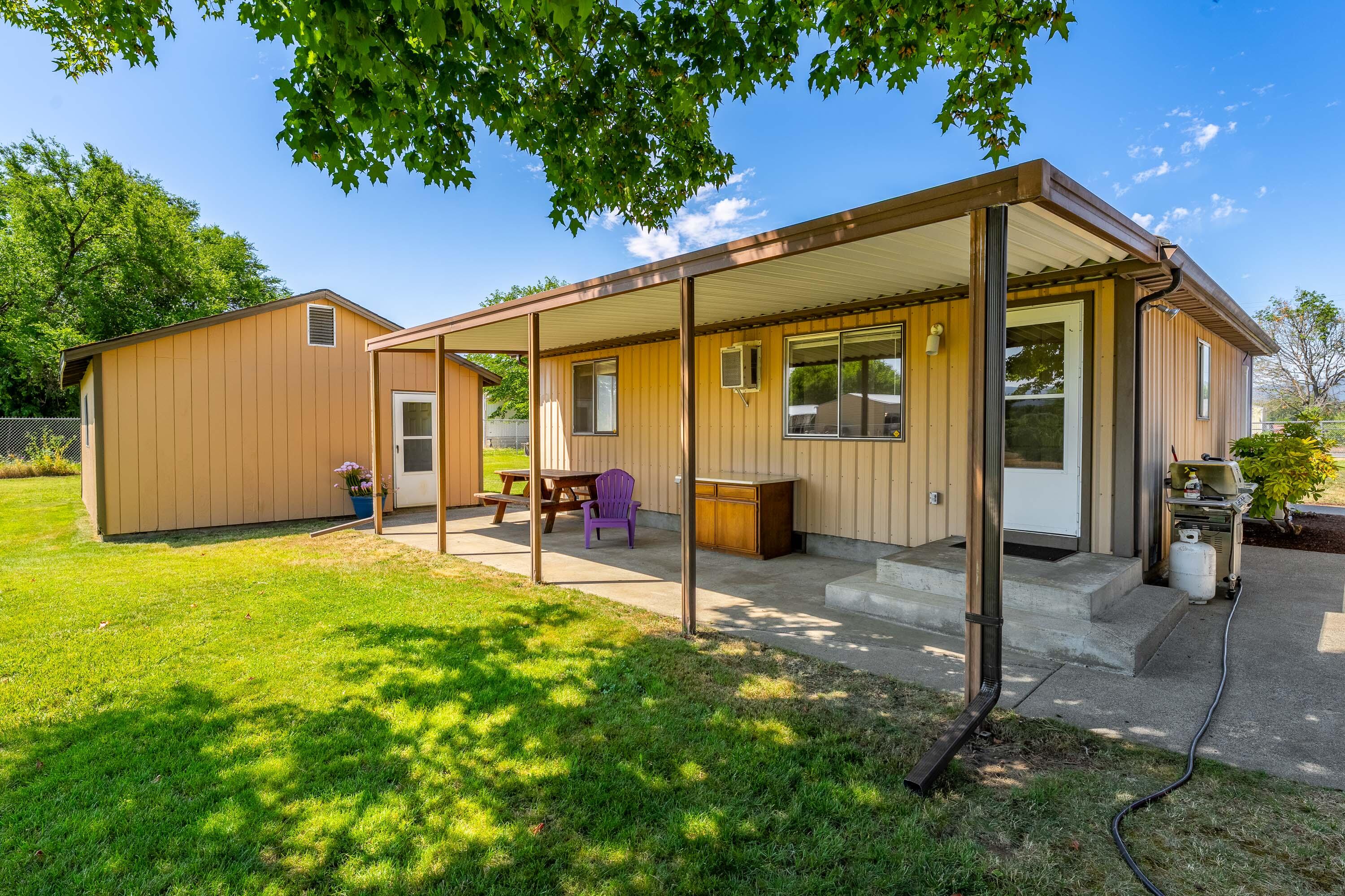 1533 Boundary Road