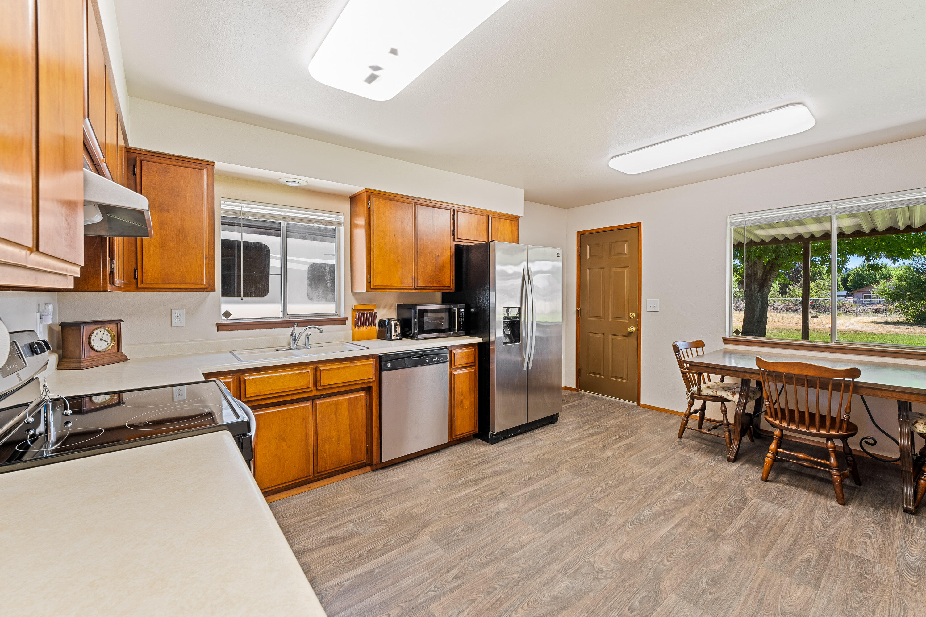 1533 Boundary Road