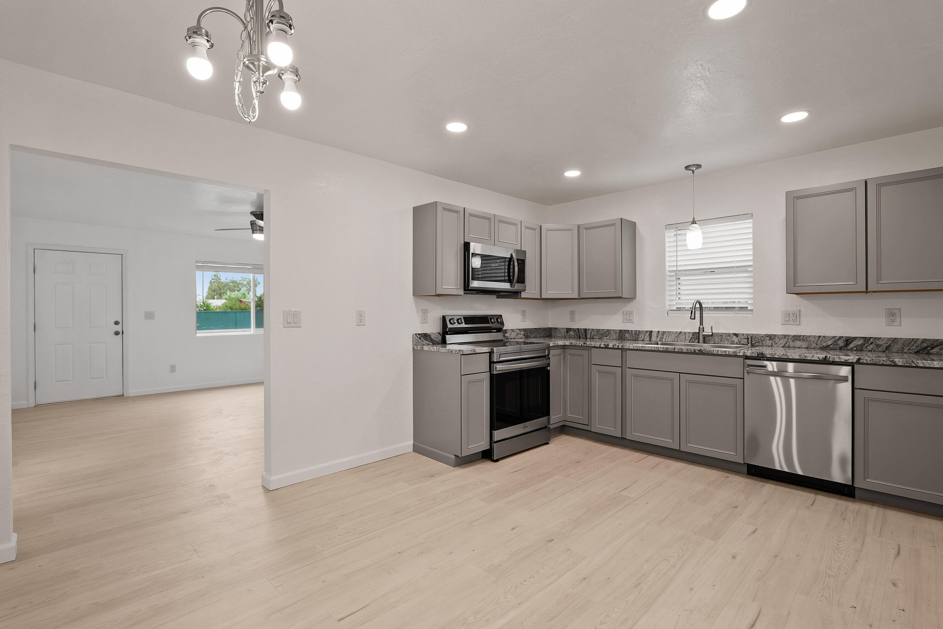 522 S 4th Street