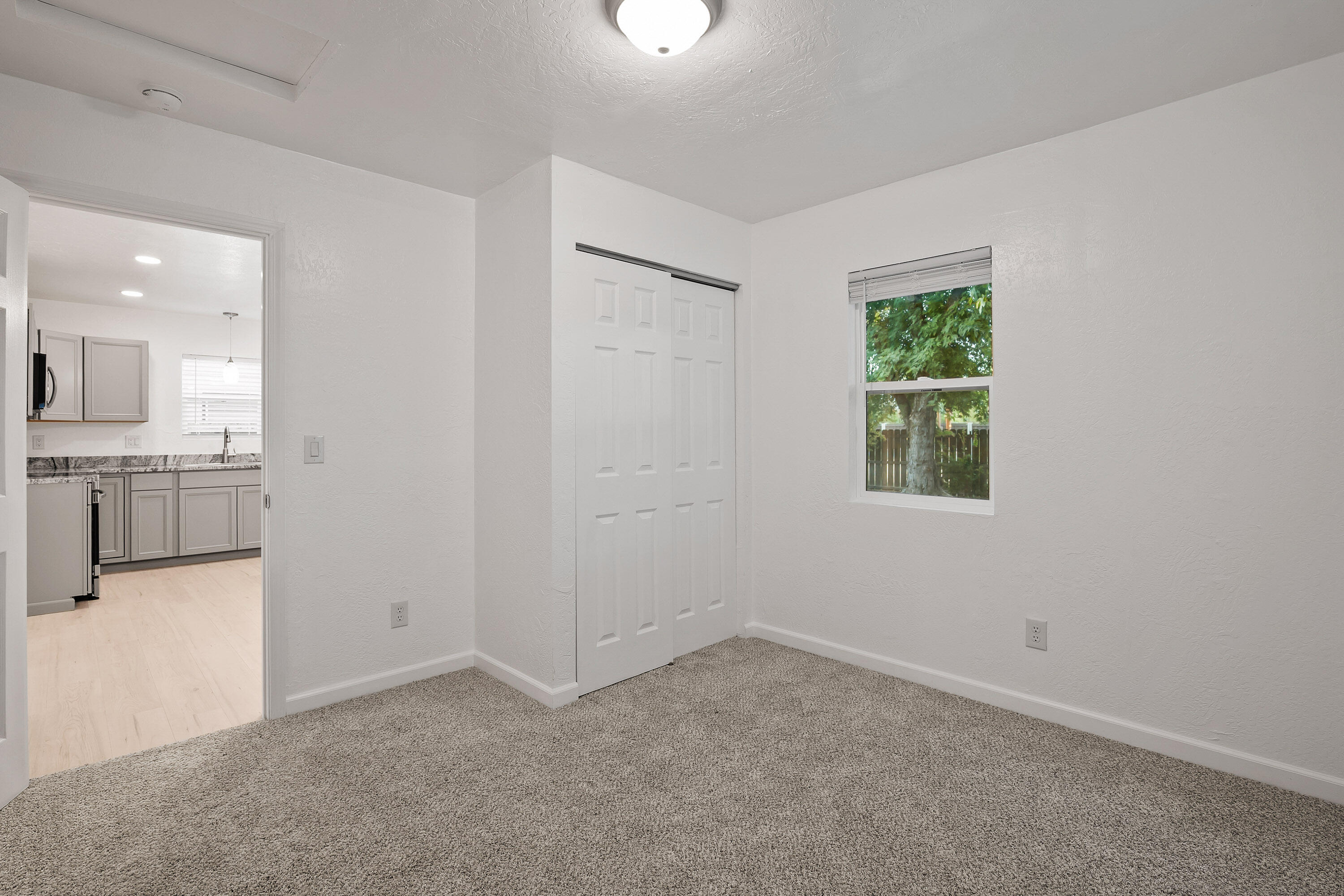 522 S 4th Street