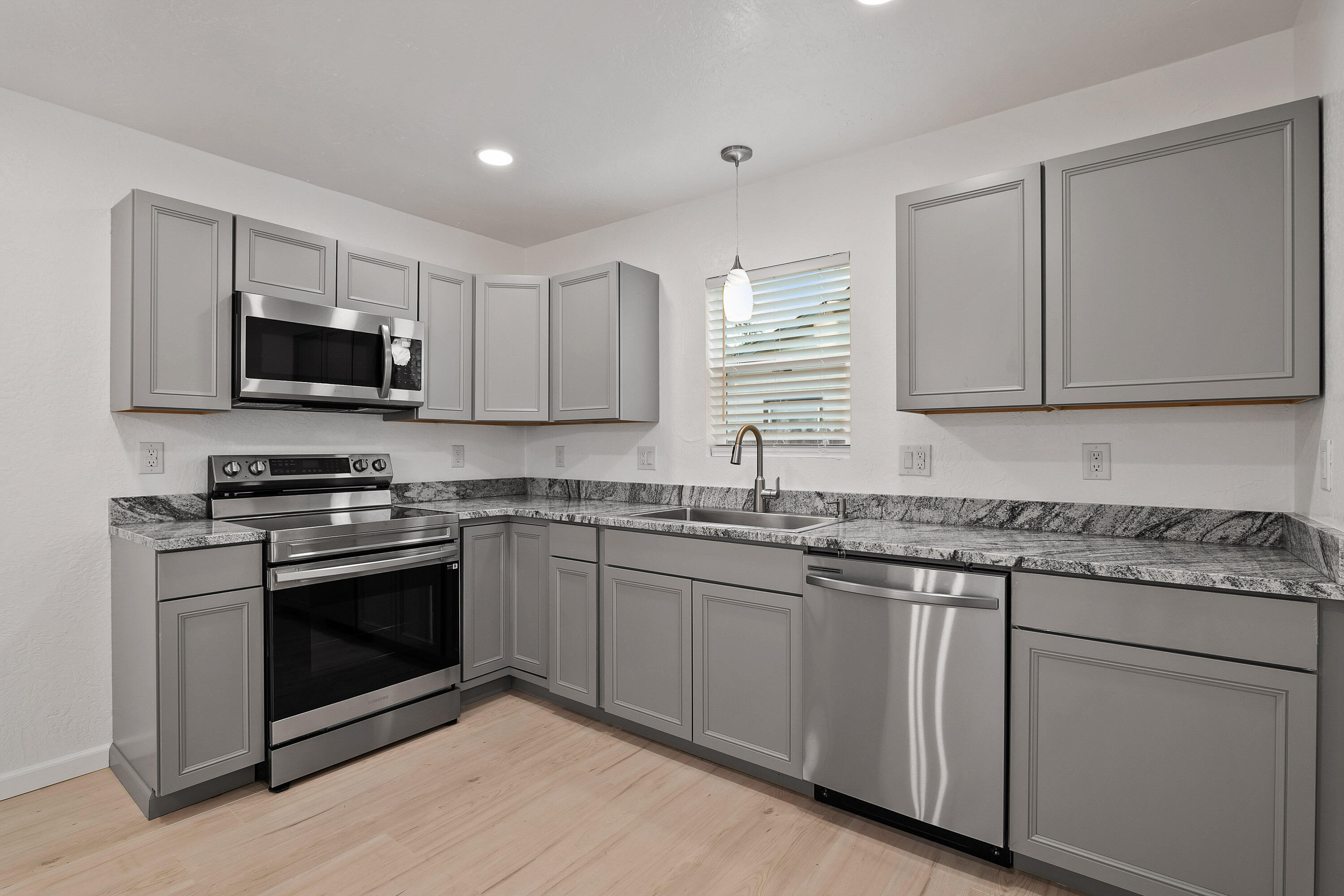 522 S 4th Street