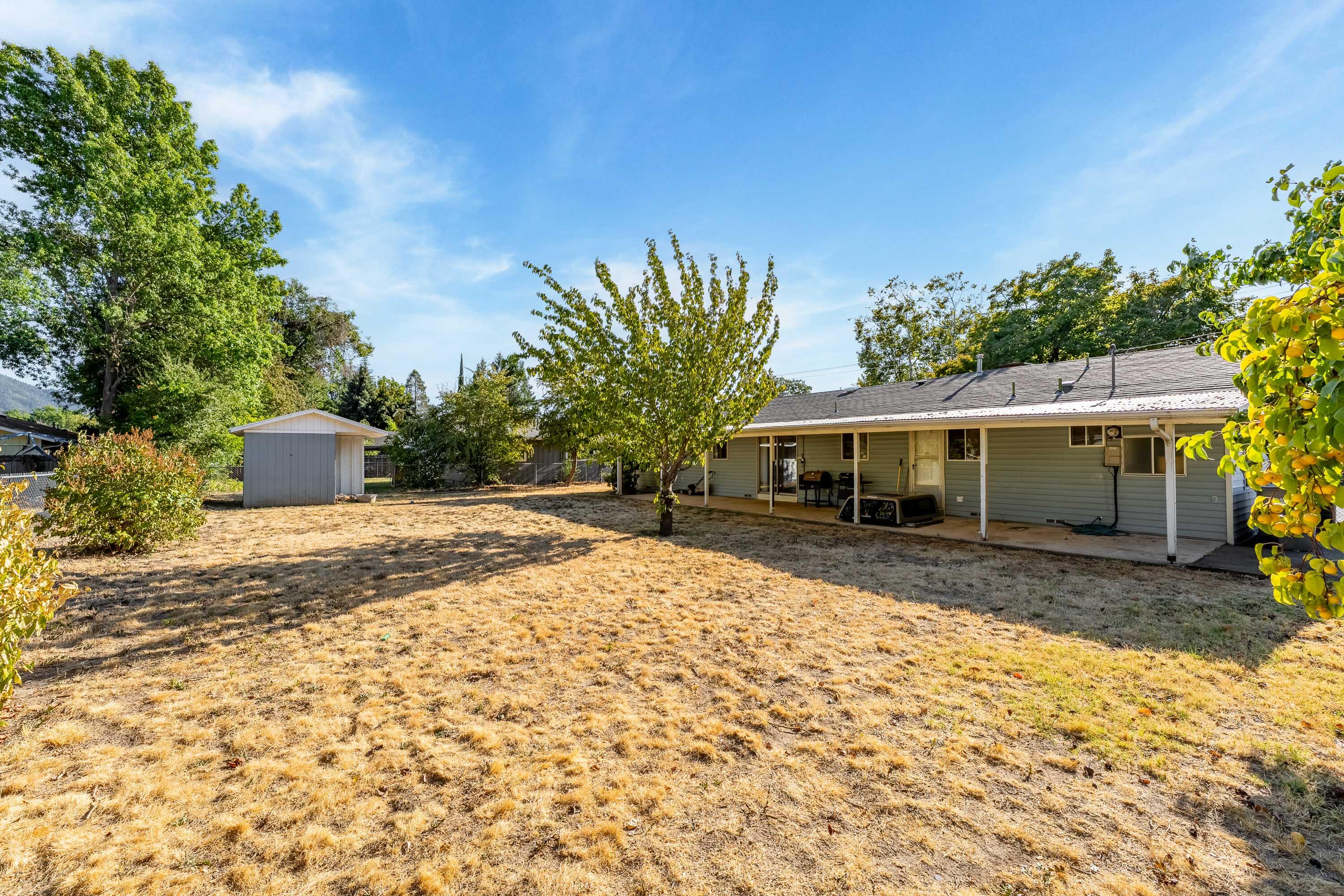 905 SE Fern Street