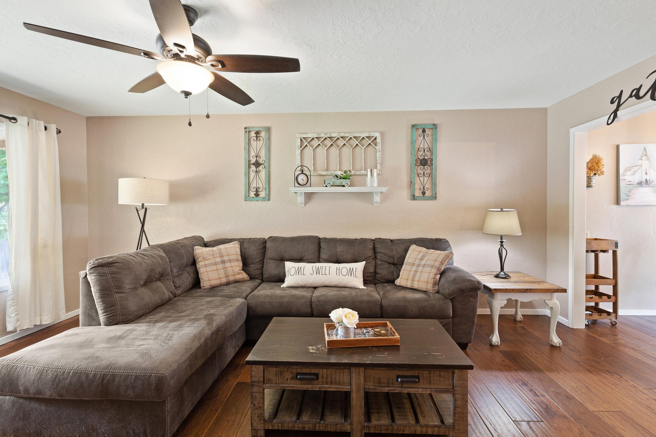 1016 NW Bellevue Place