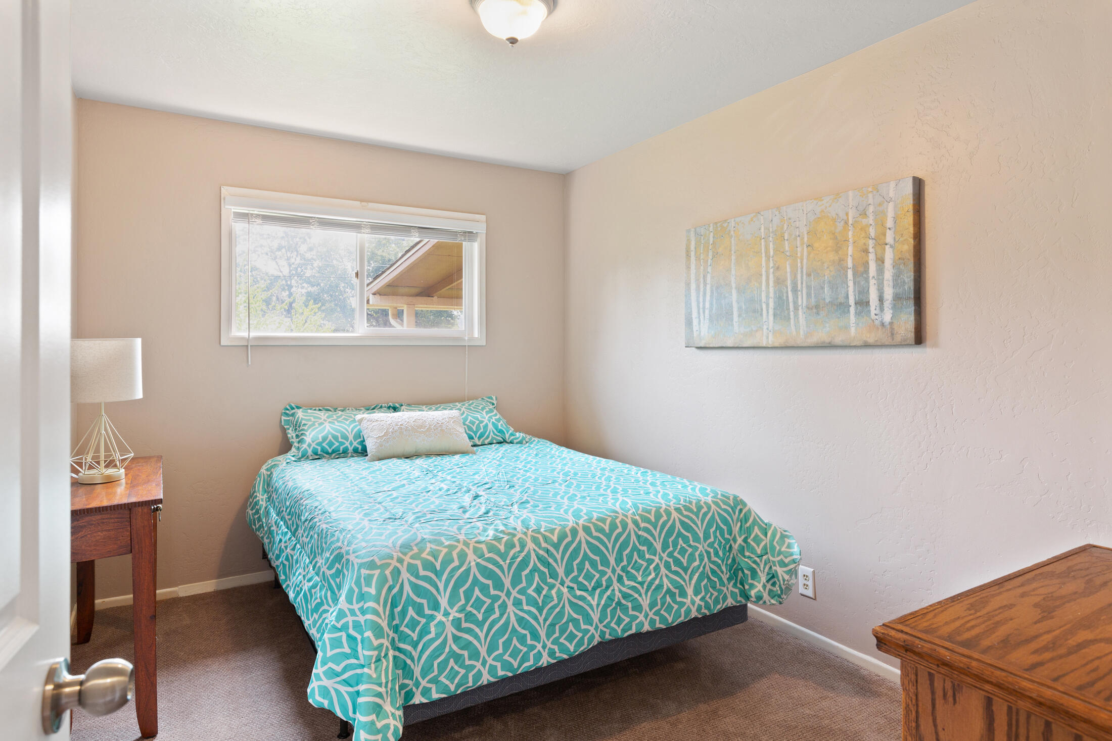 1016 NW Bellevue Place