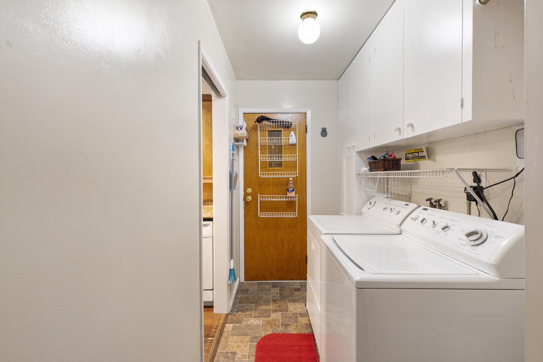 1016 NW Bellevue Place