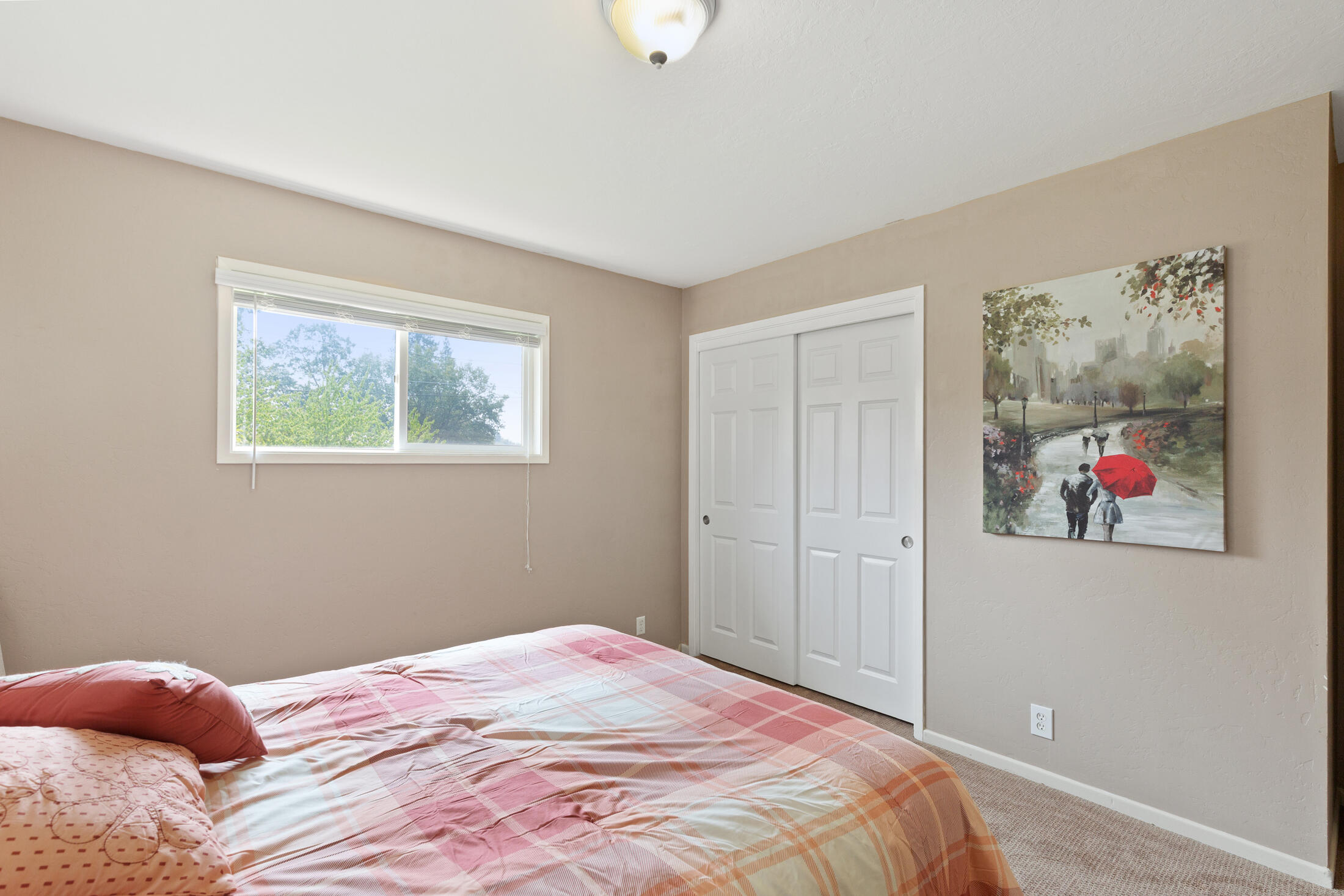 1016 NW Bellevue Place