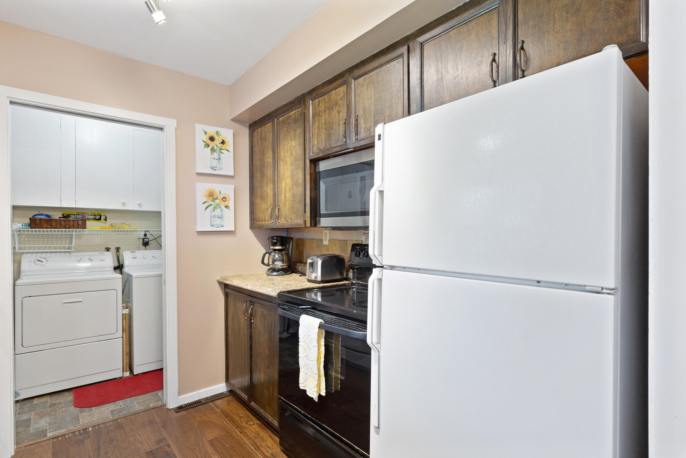 1016 NW Bellevue Place