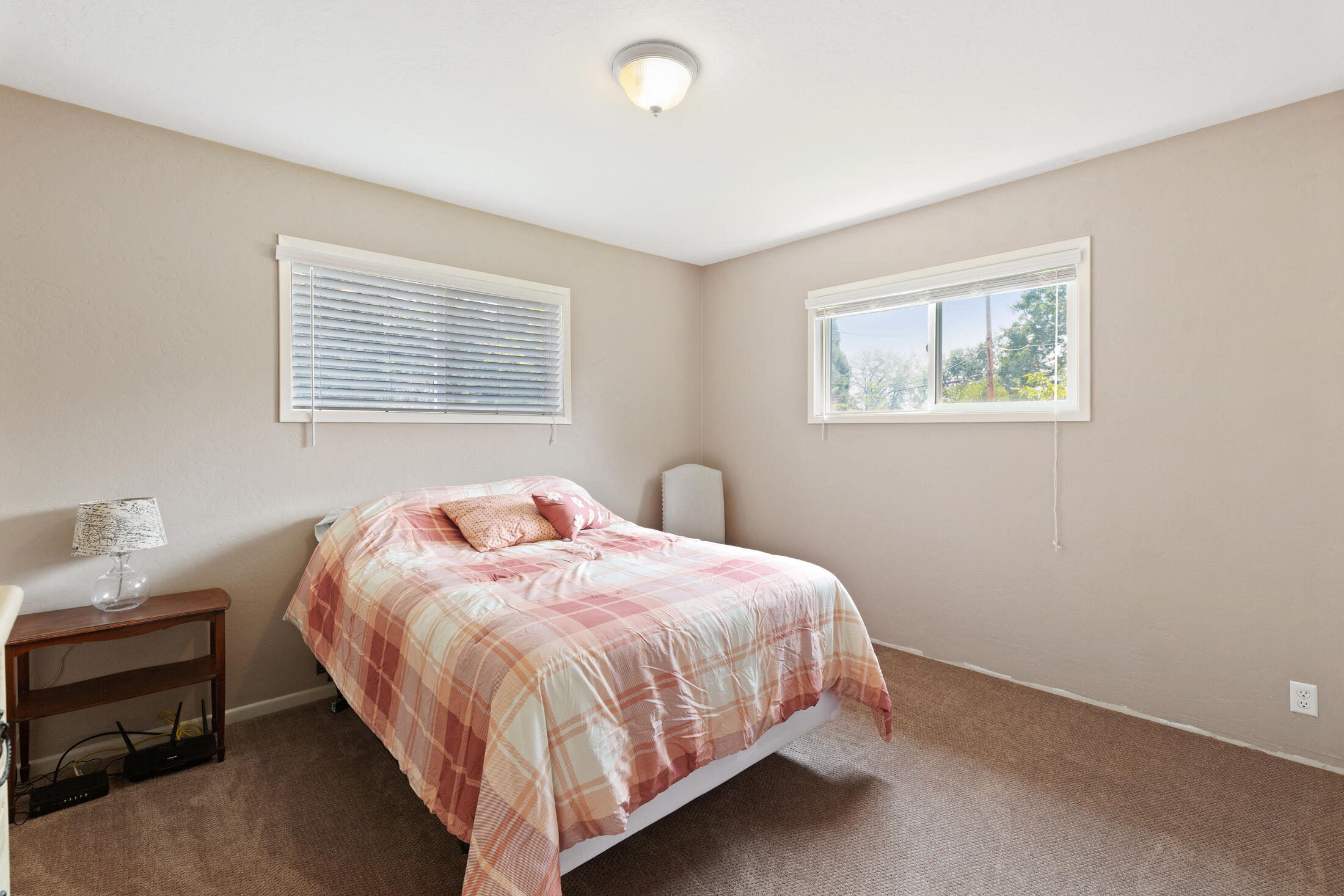 1016 NW Bellevue Place