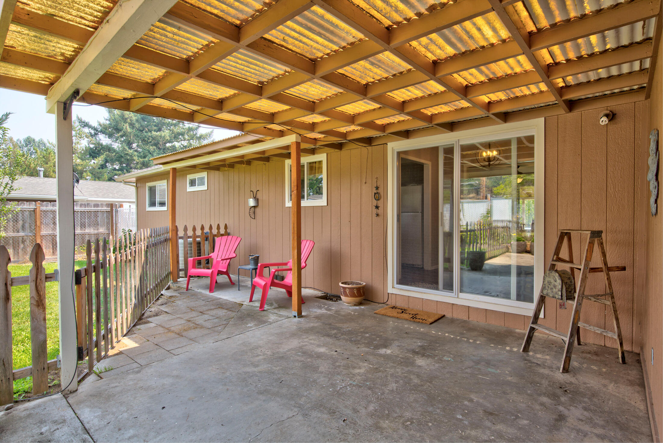1016 NW Bellevue Place