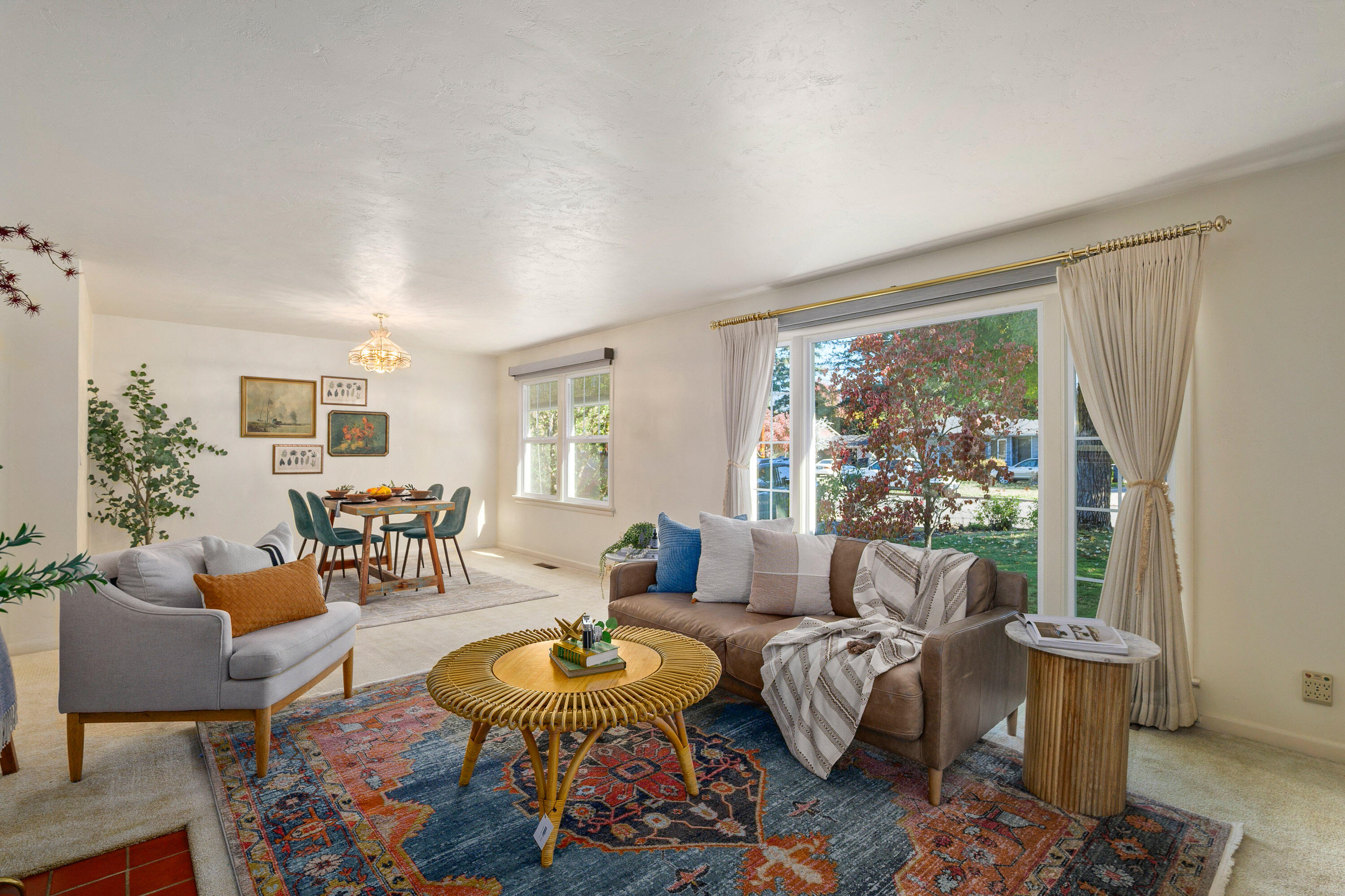 1034 SE Clarey Avenue, Grants Pass