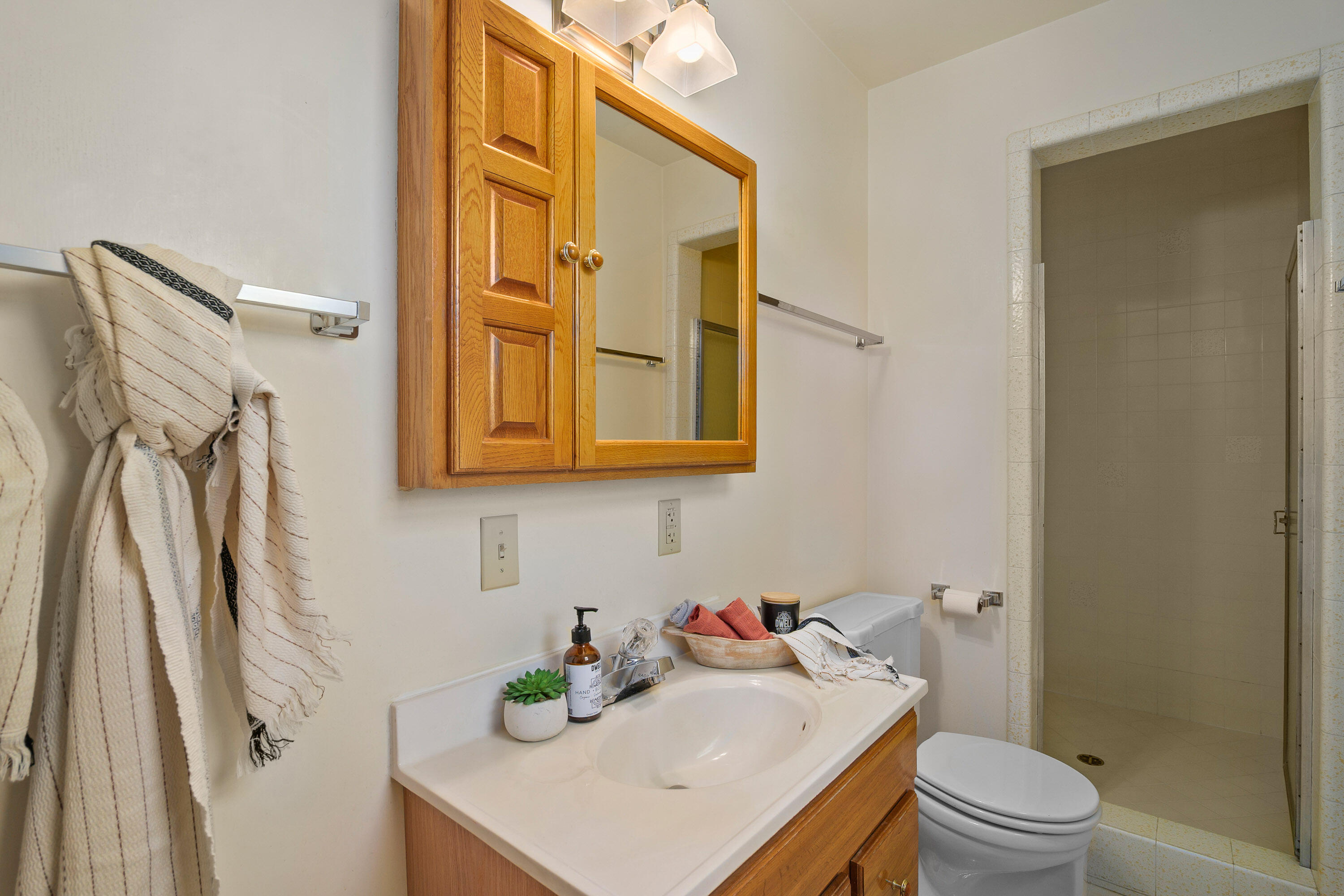 1034 SE Clarey Avenue, Grants Pass