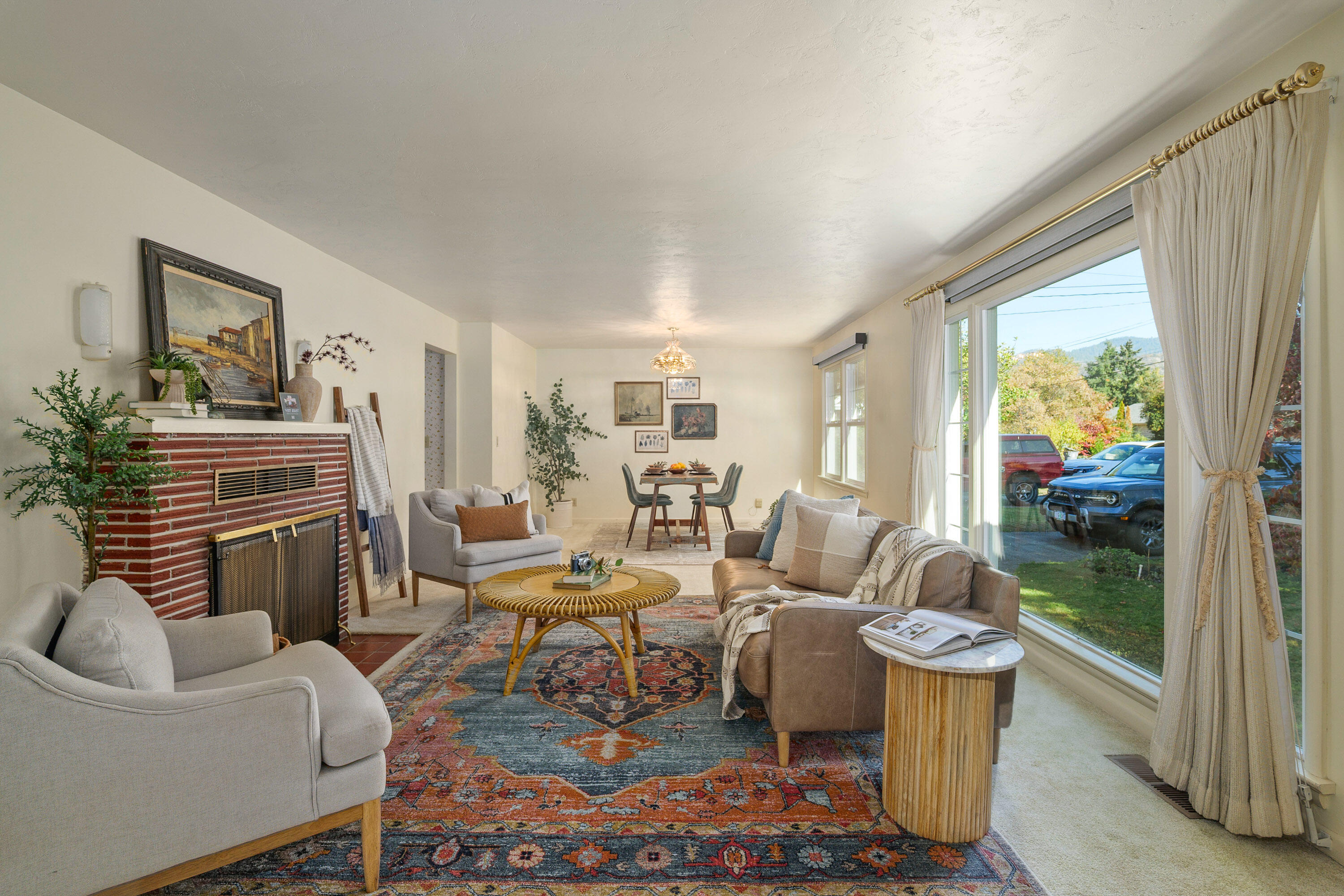 1034 SE Clarey Avenue, Grants Pass