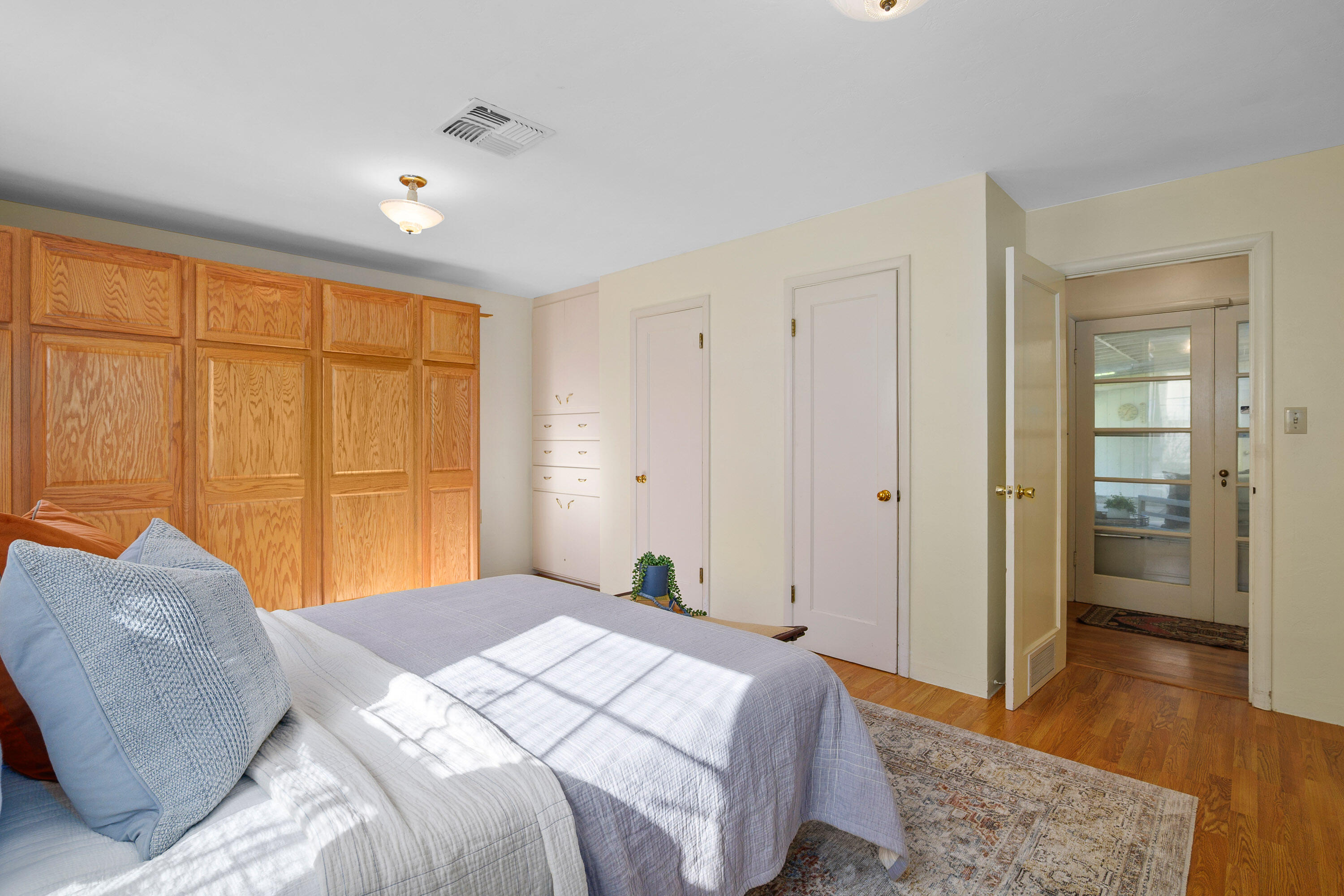 1034 SE Clarey Avenue, Grants Pass
