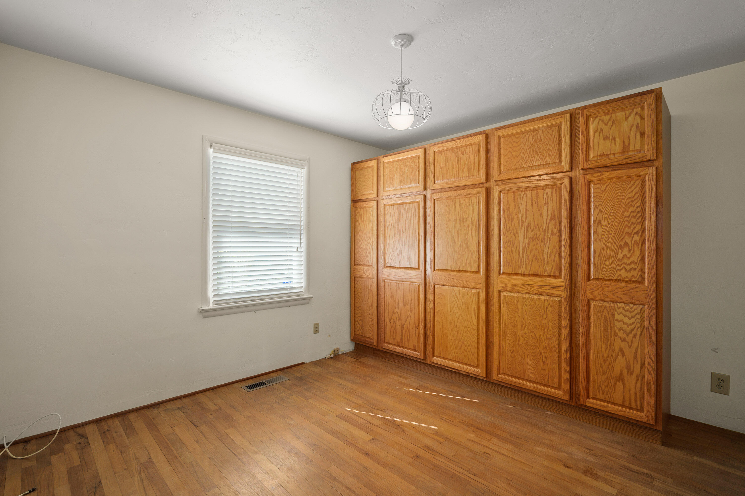 1034 SE Clarey Avenue, Grants Pass