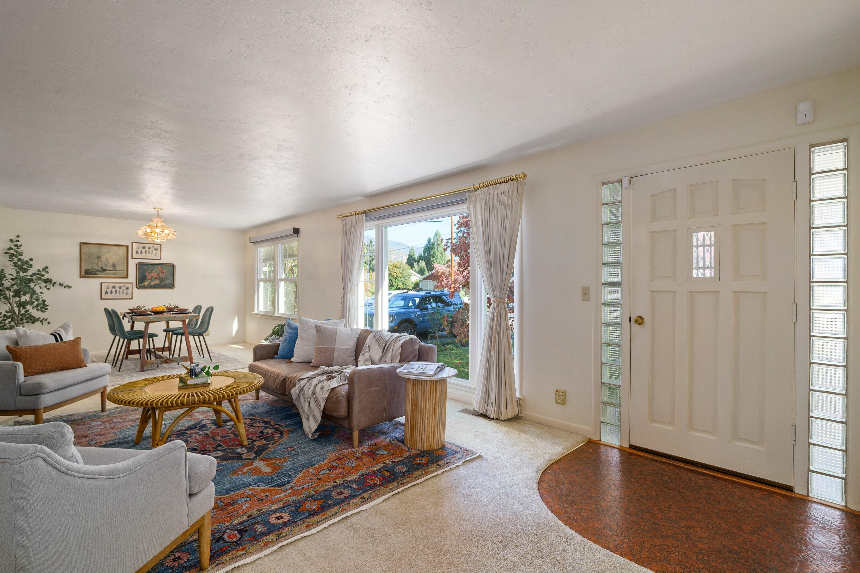1034 SE Clarey Avenue, Grants Pass