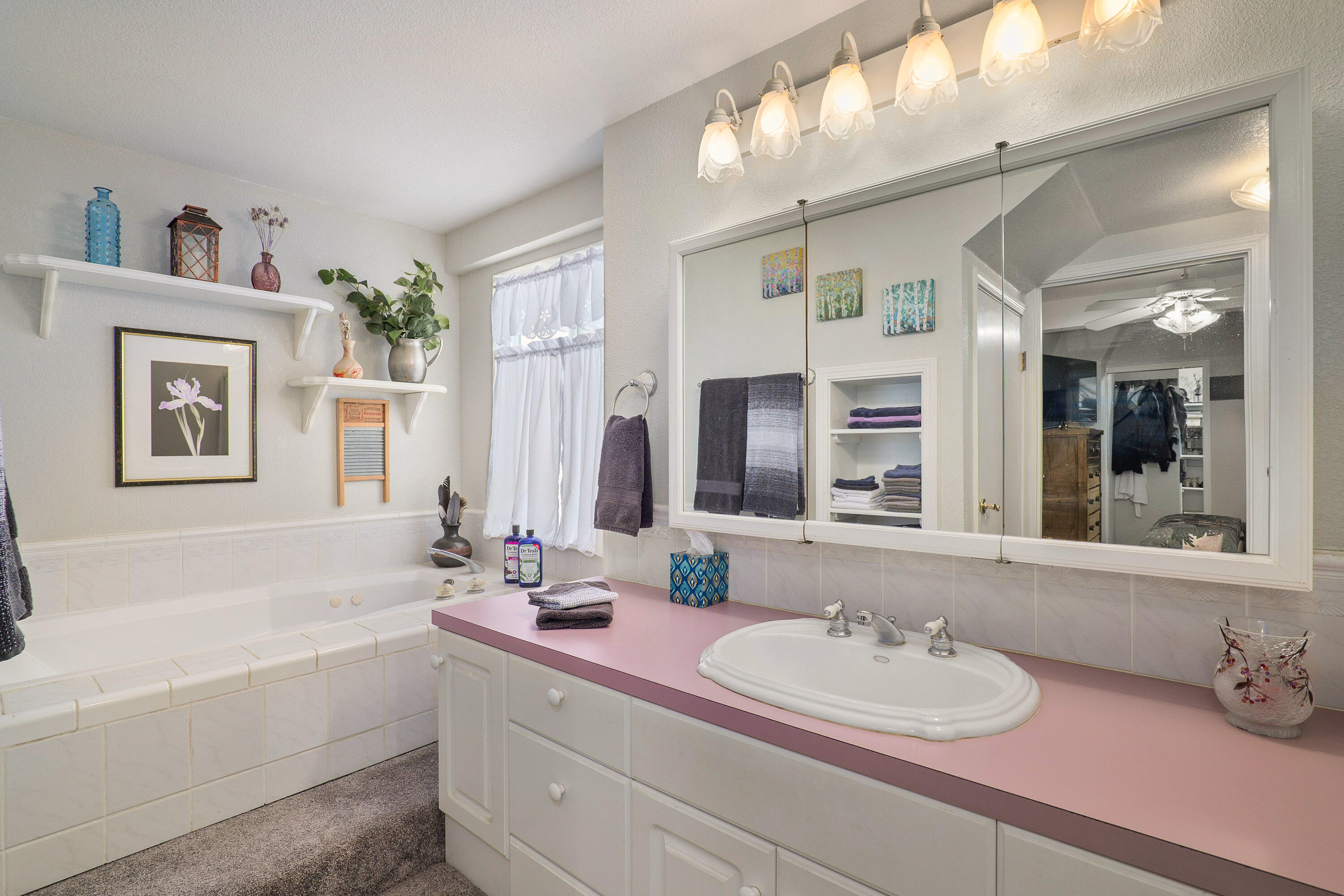 2215 SE Portola Drive