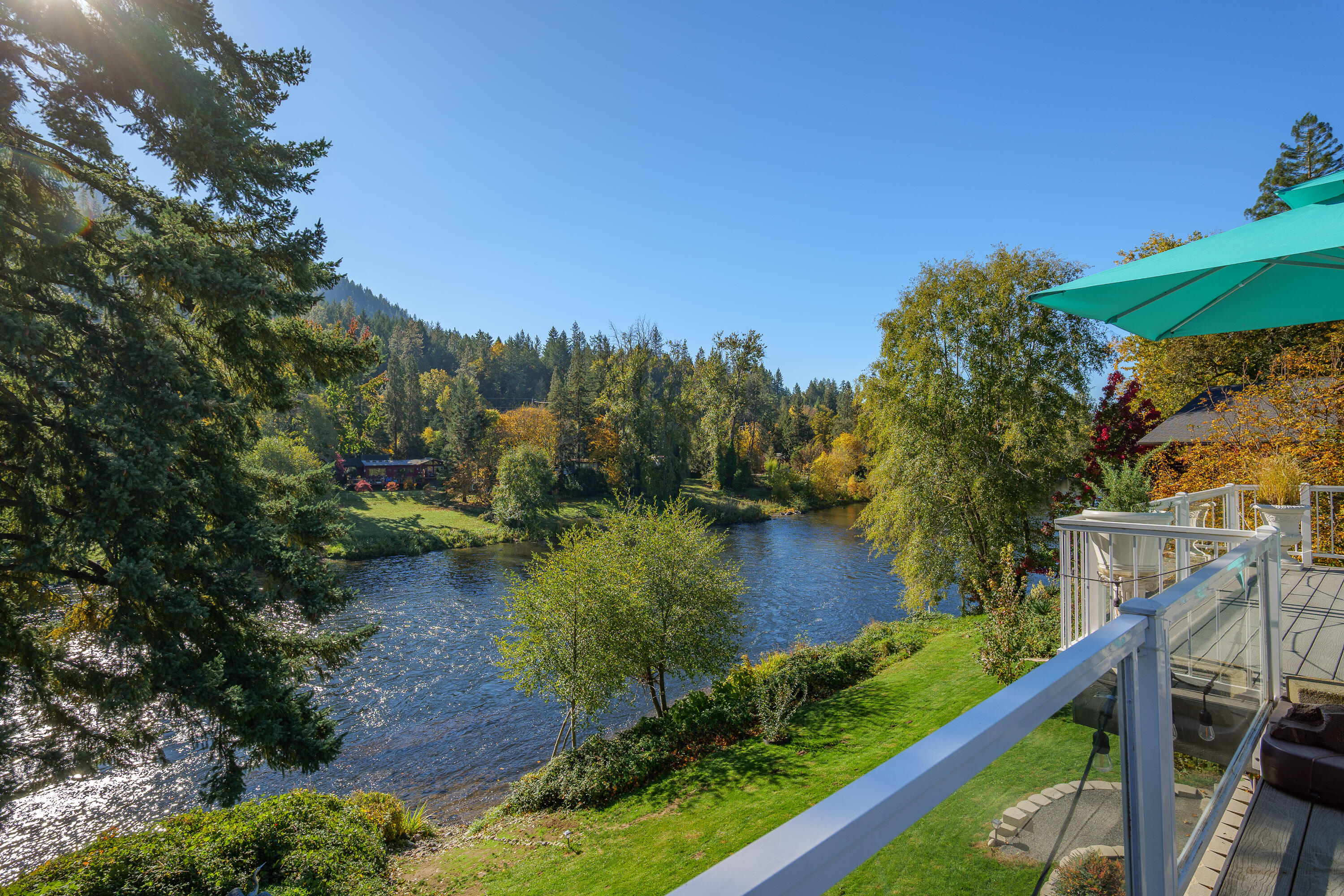 2215 SE Portola Drive