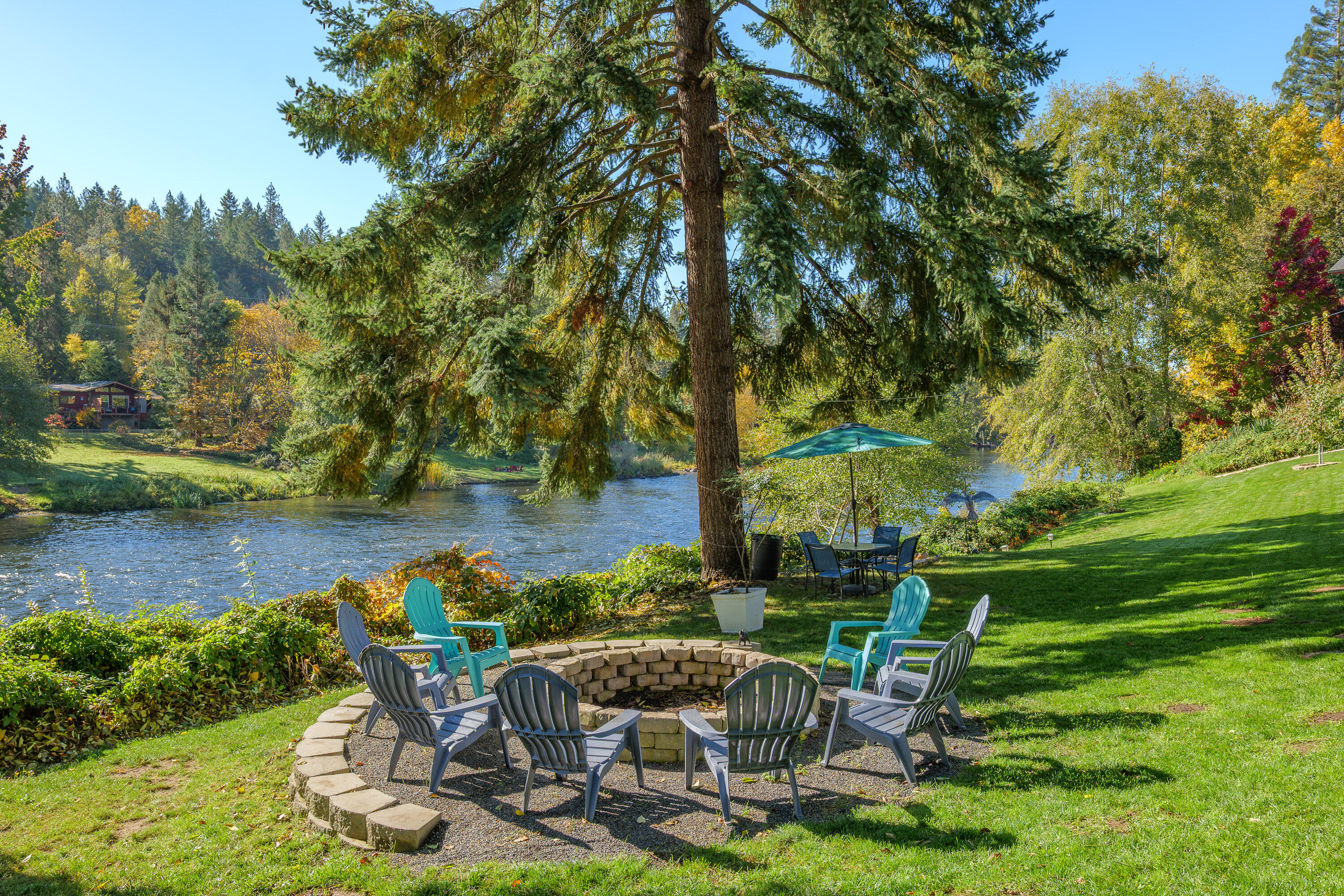 2215 SE Portola Drive