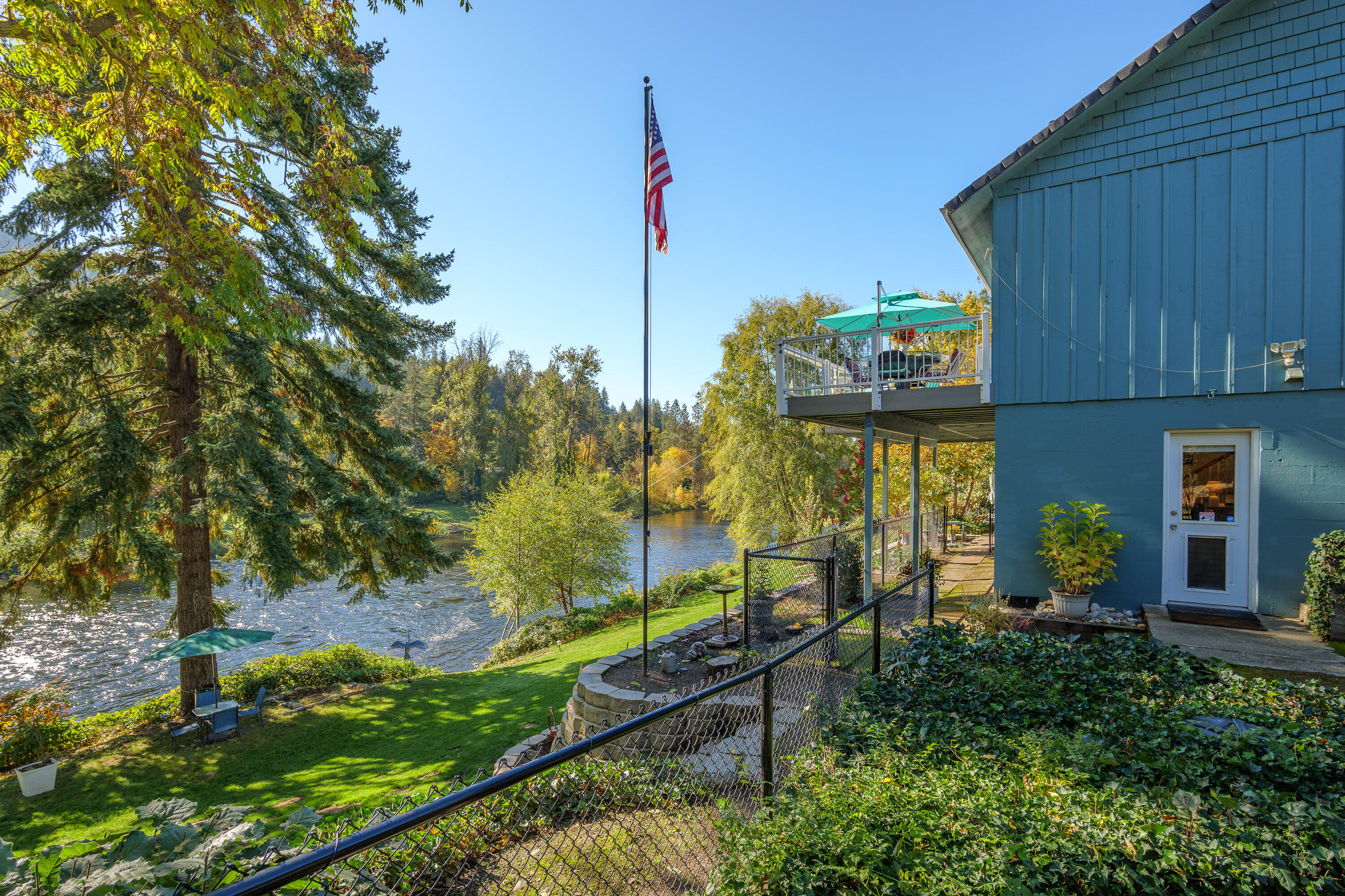 2215 SE Portola Drive