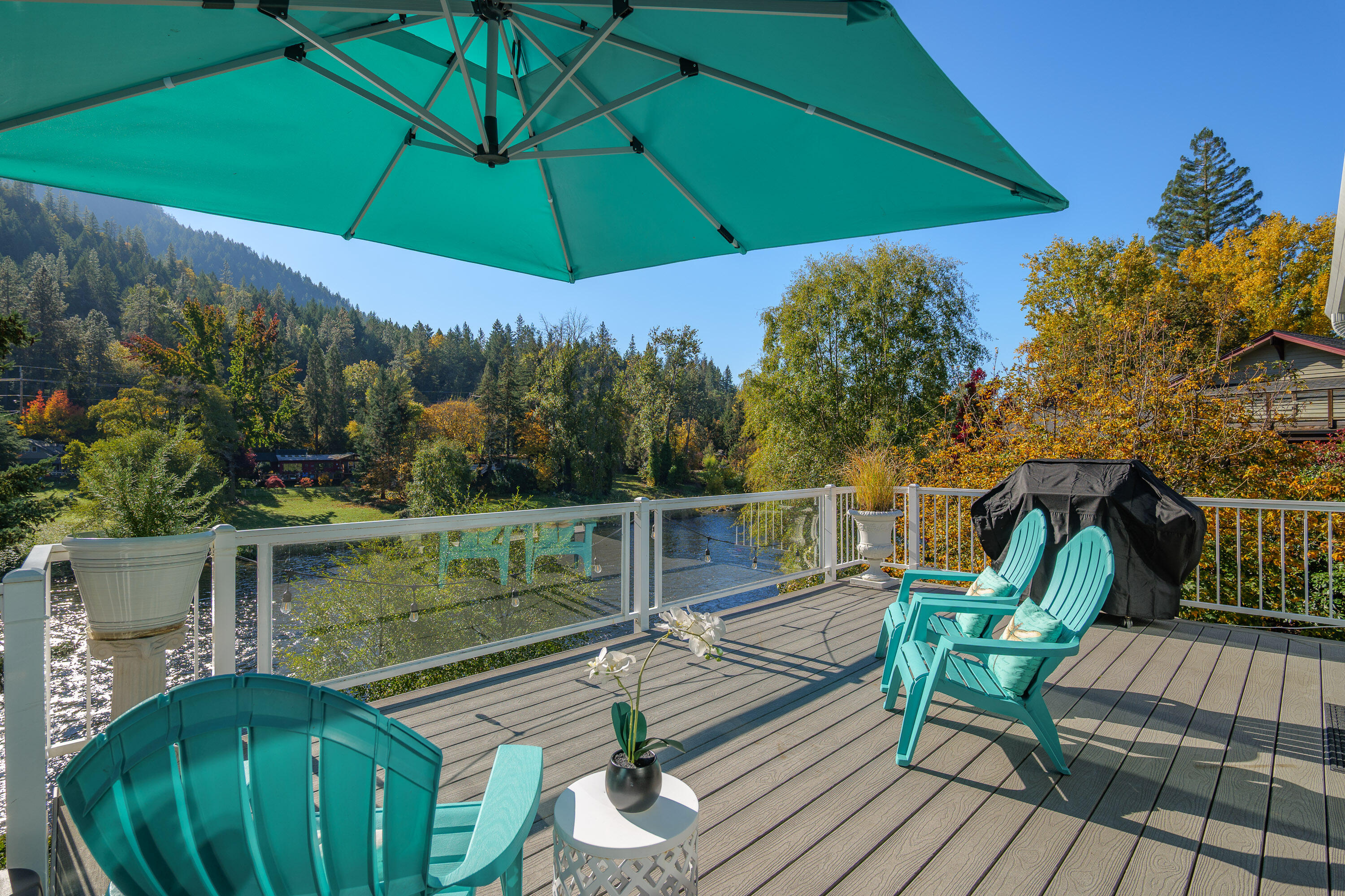 2215 SE Portola Drive