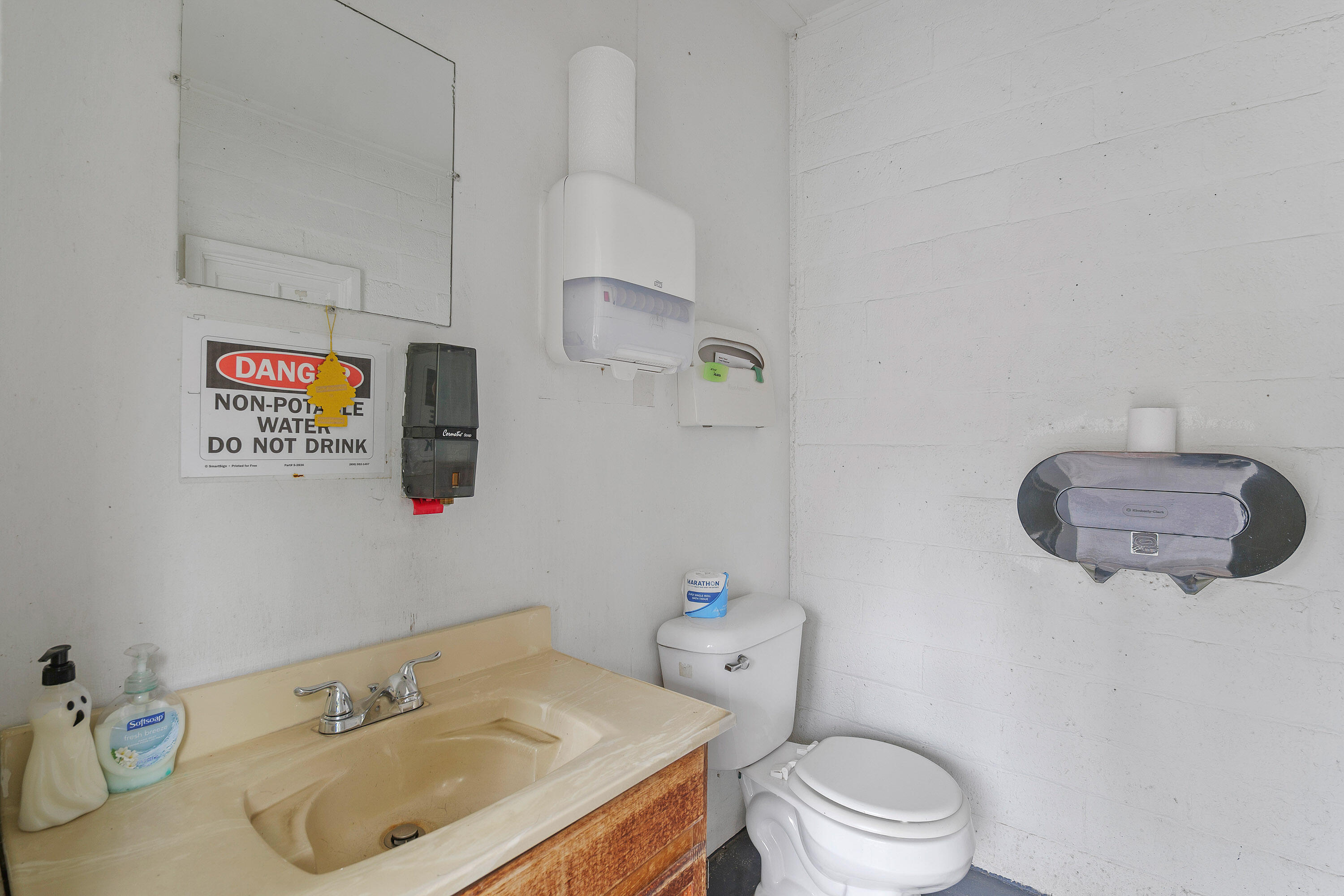 18090 Redwood Highway