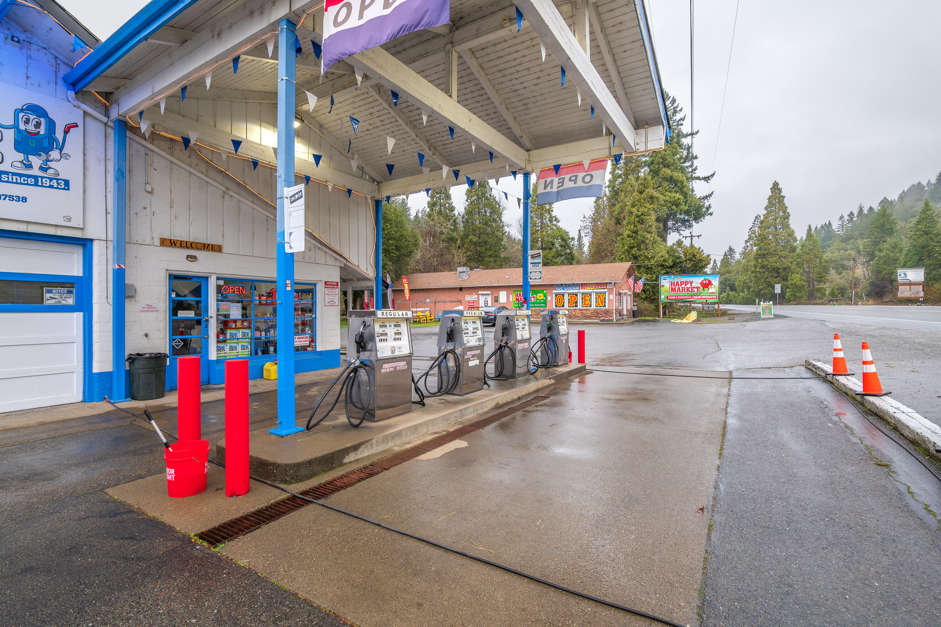 18090 Redwood Highway