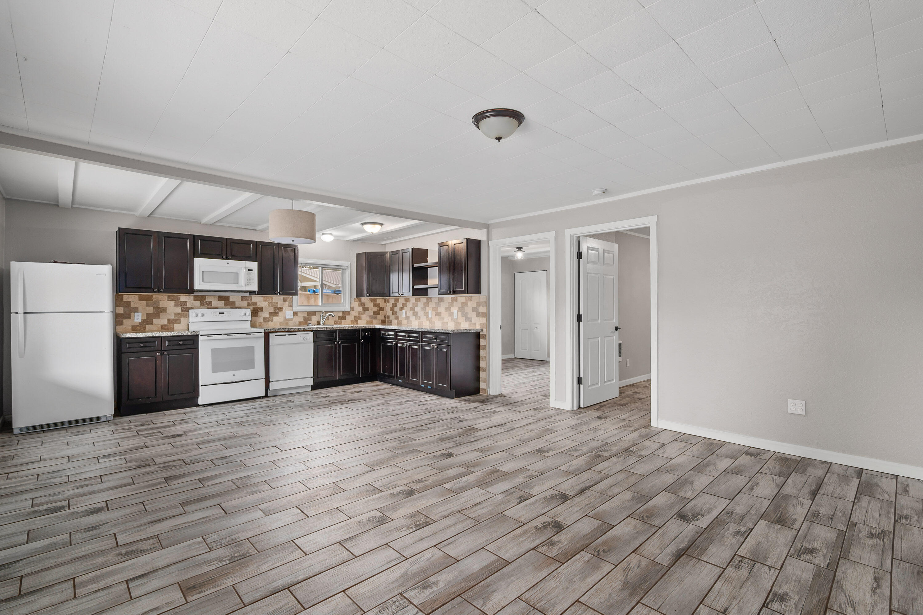 1480 Rogue River Highway