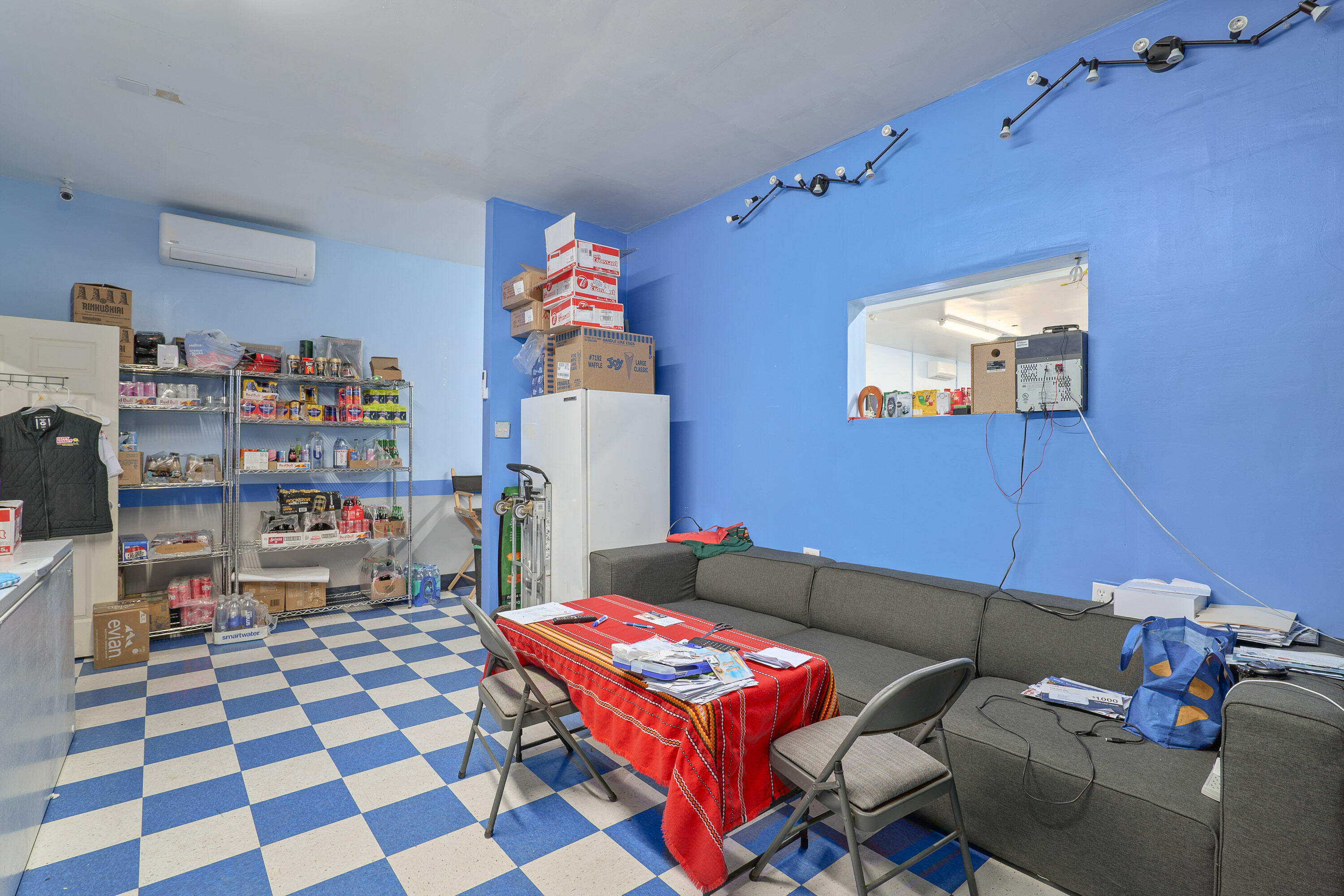 18090 Redwood Highway