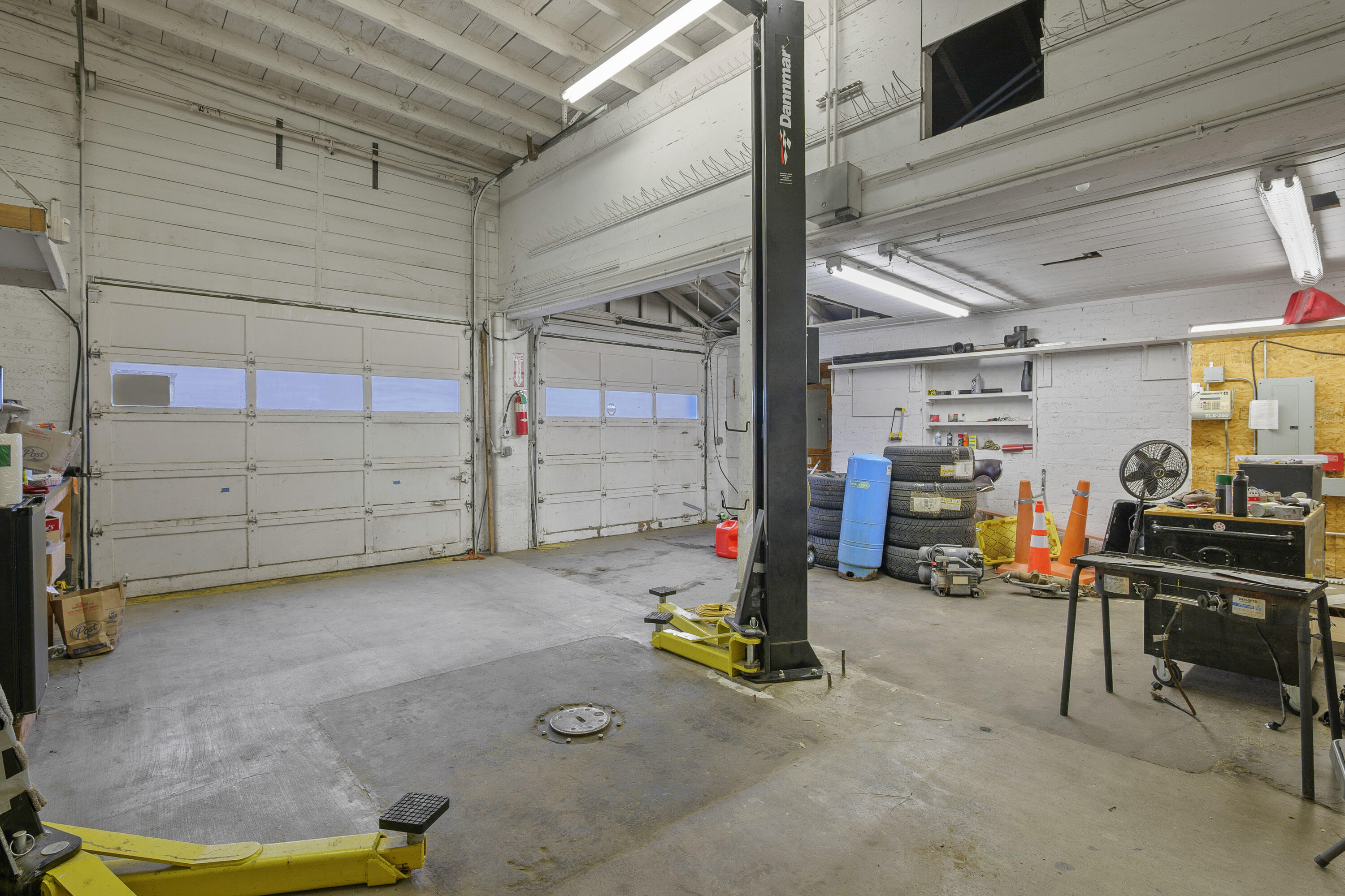 18090 Redwood Highway