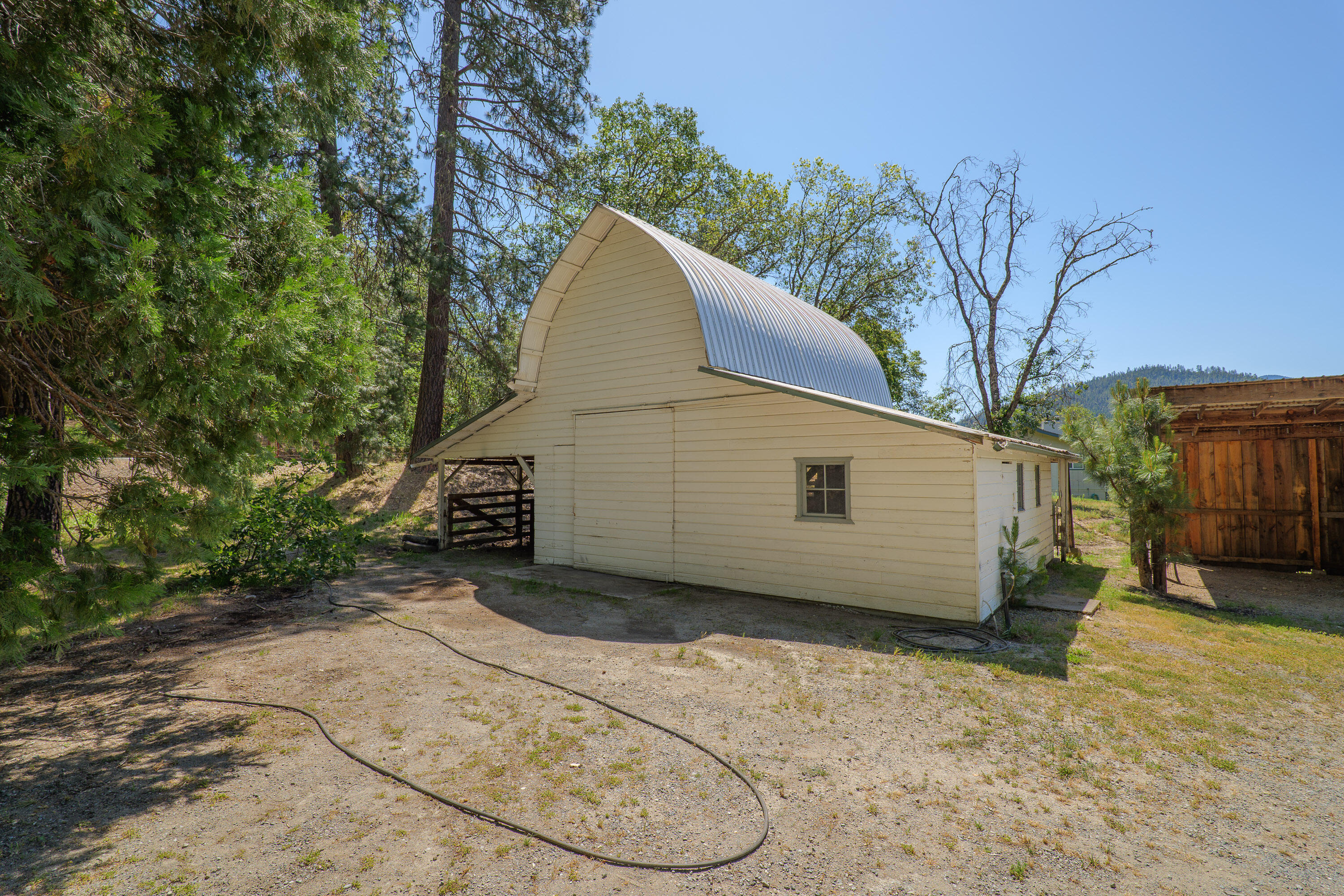 3336 Midway Avenue