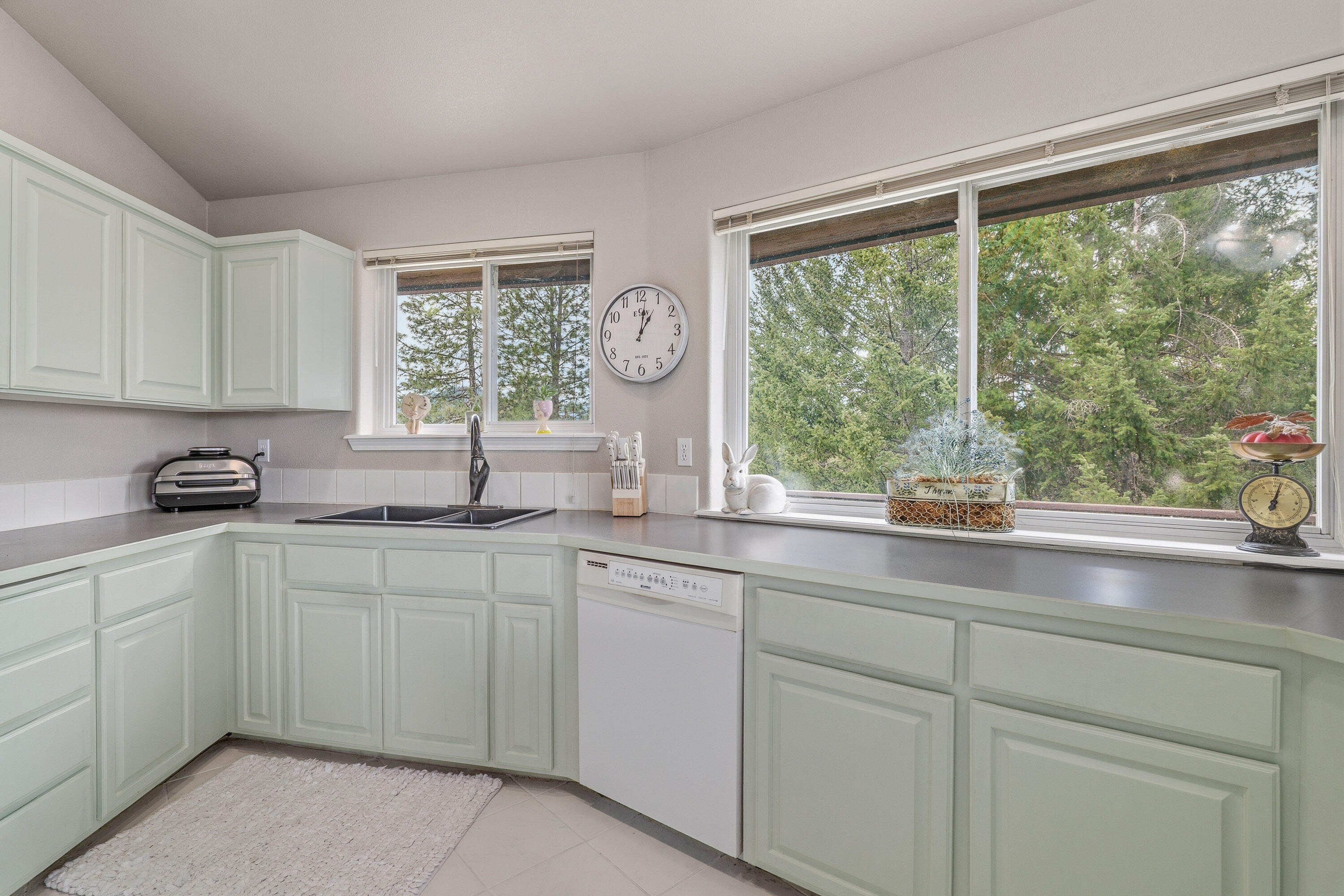 398 Madrone Ridge Drive