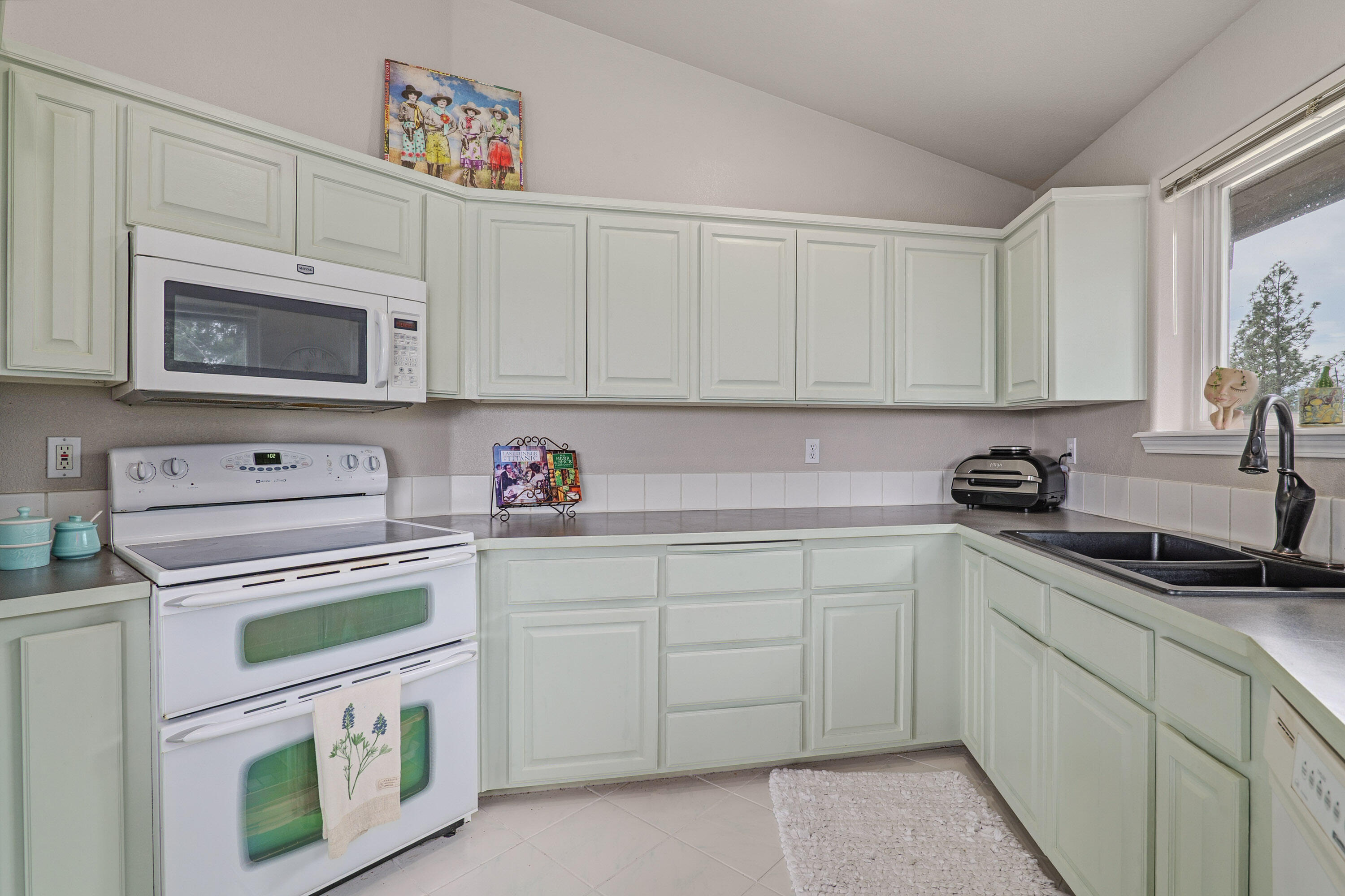 398 Madrone Ridge Drive