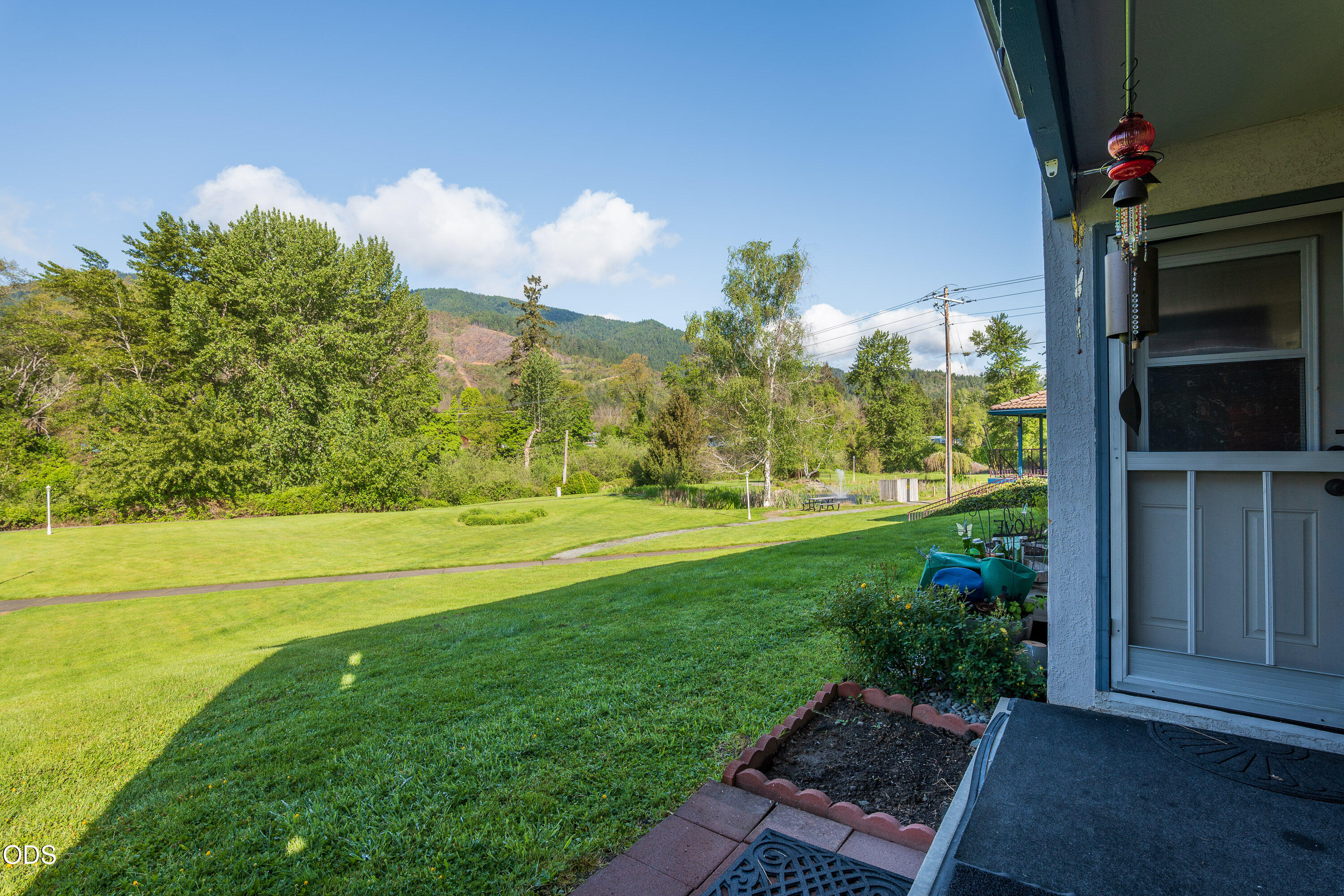 815 Pine Street, 23