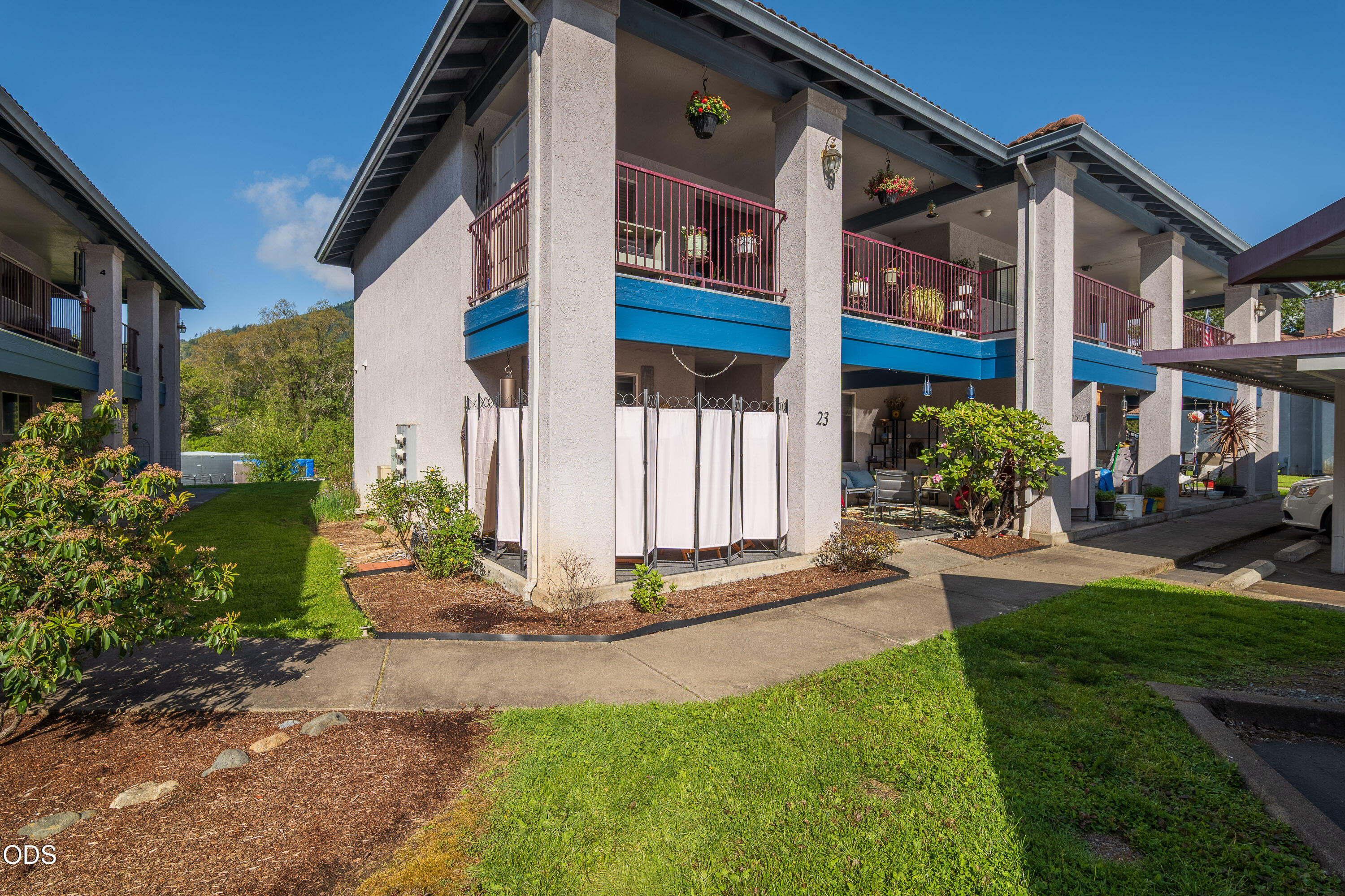 815 Pine Street, 23