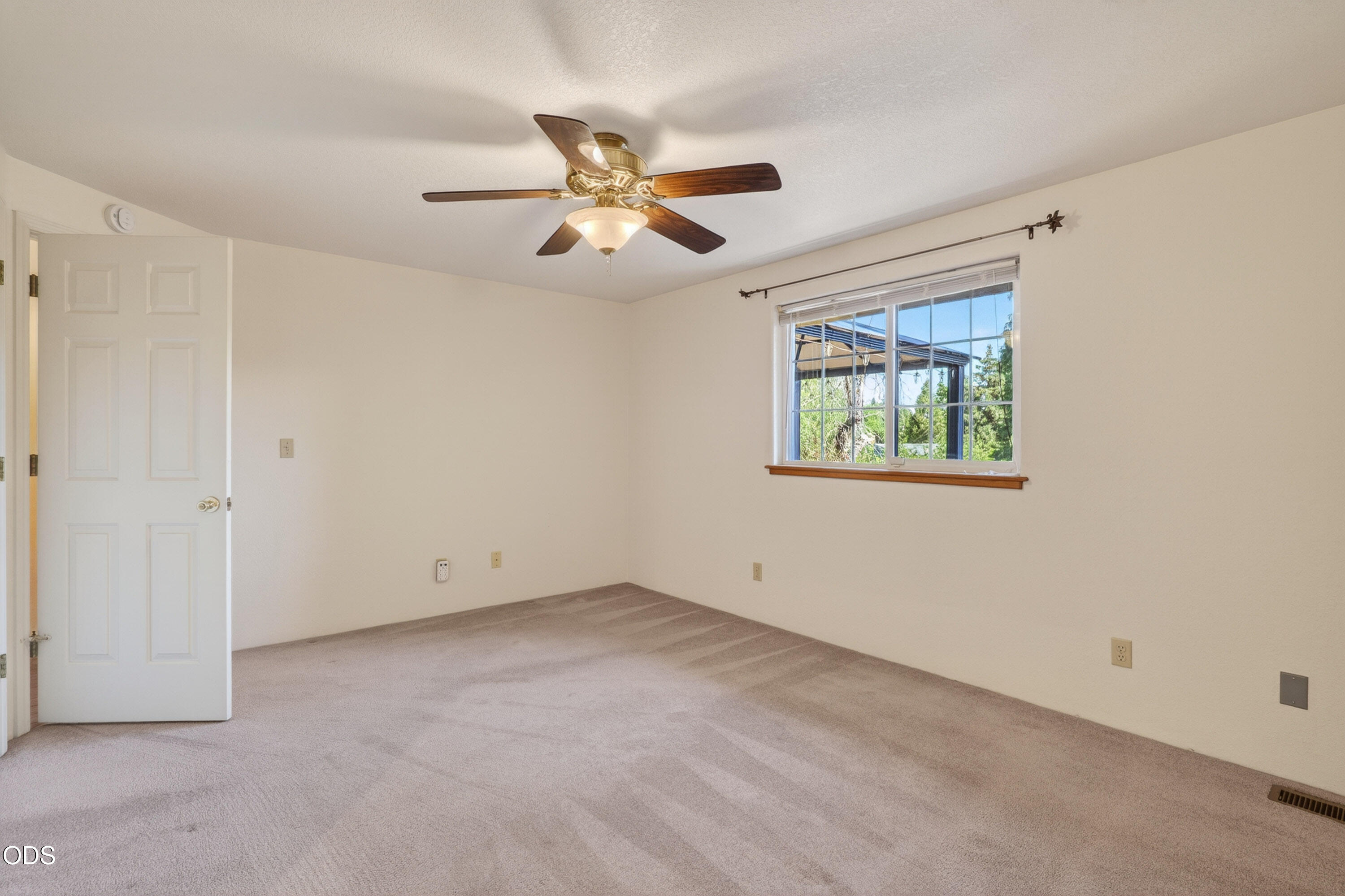 1032 Thelma Way
