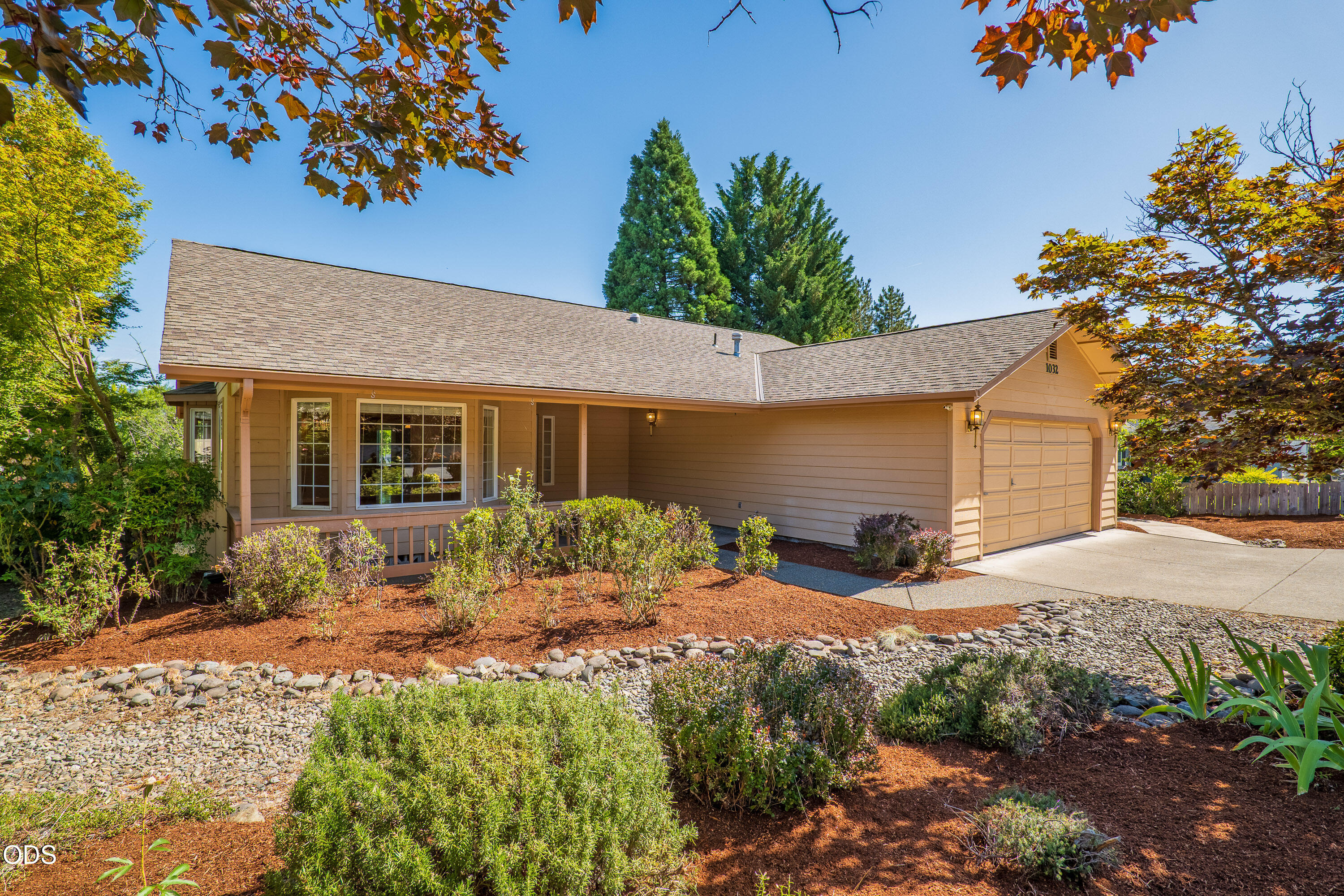 1032 Thelma Way