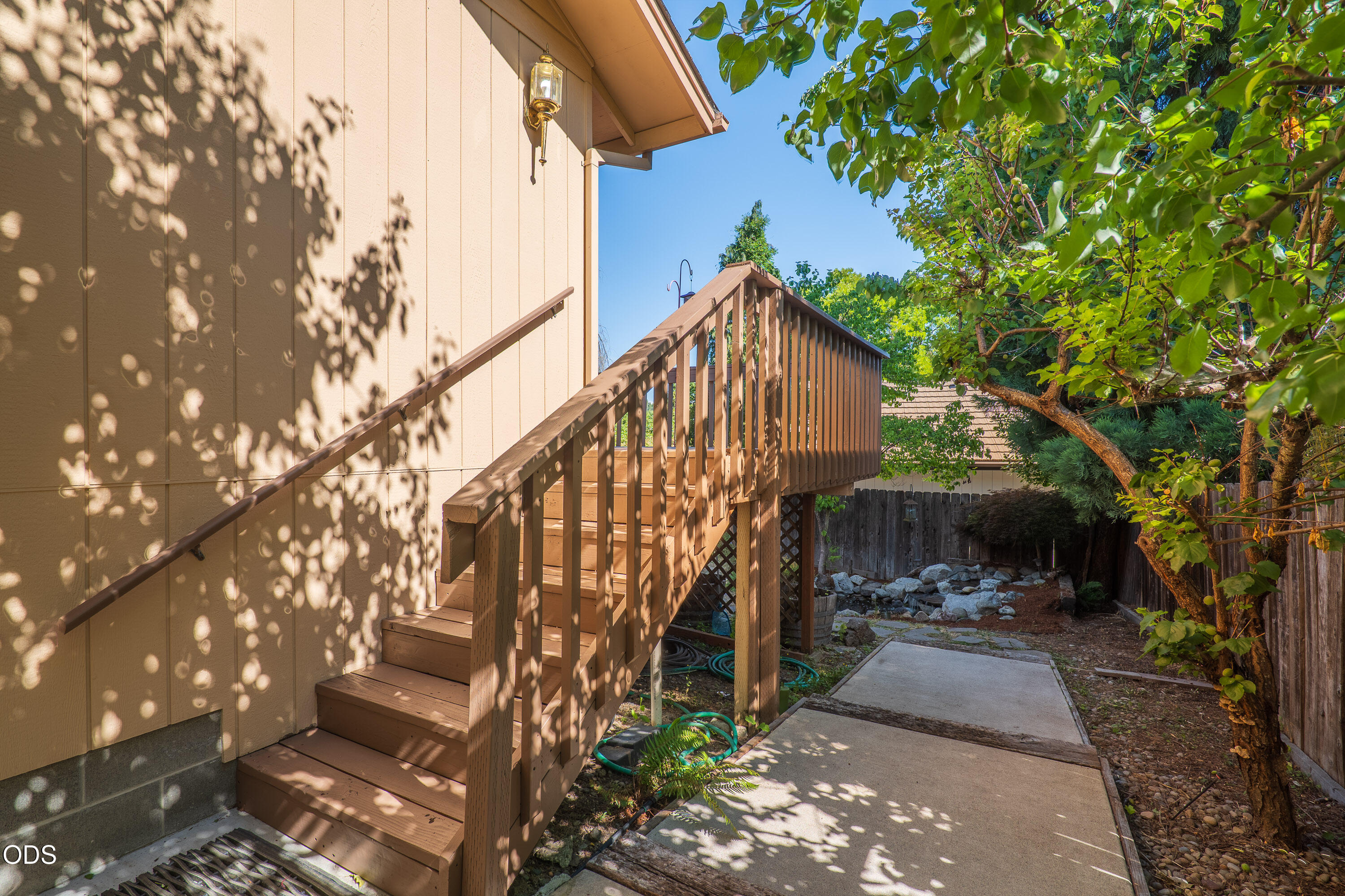1032 Thelma Way