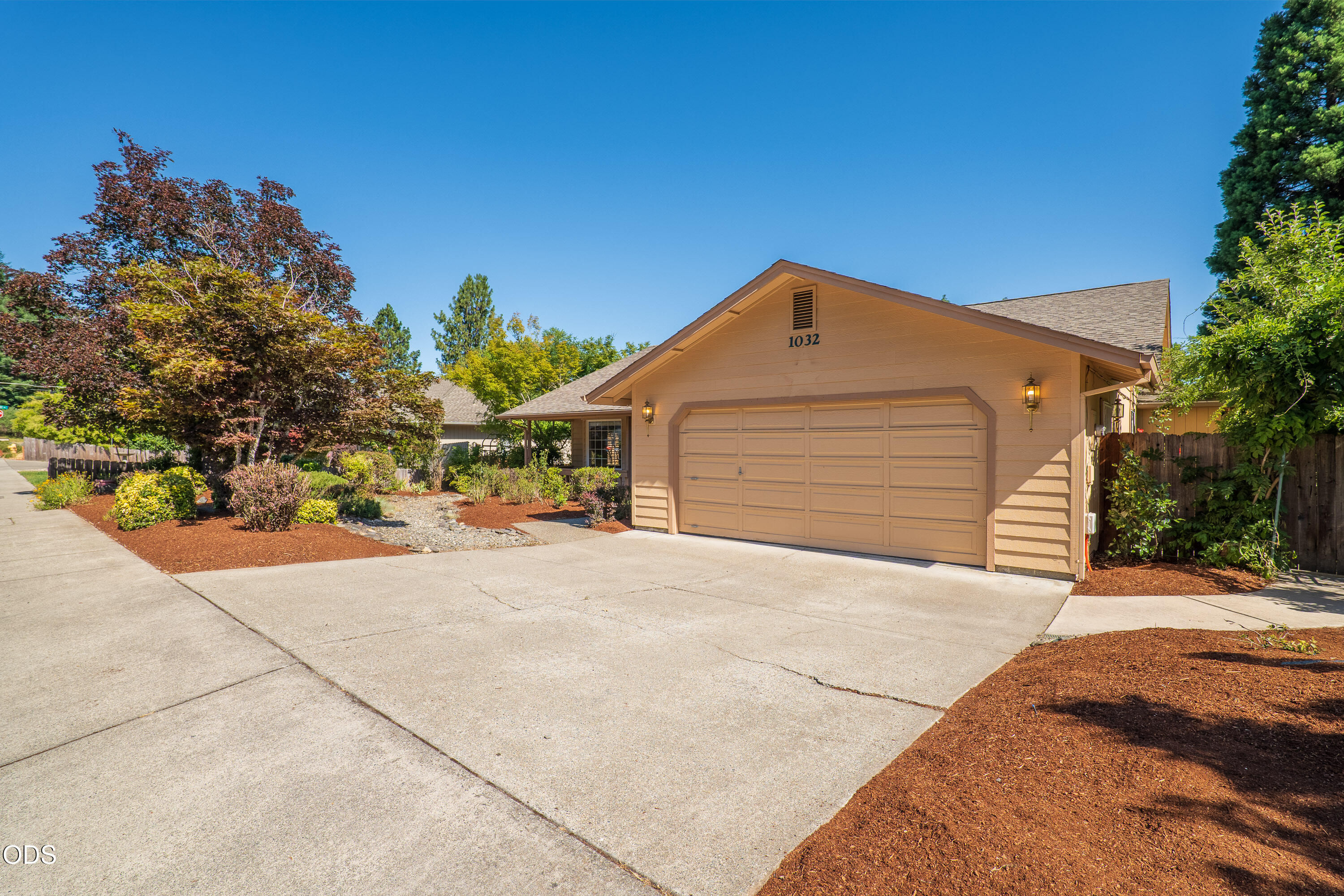 1032 Thelma Way