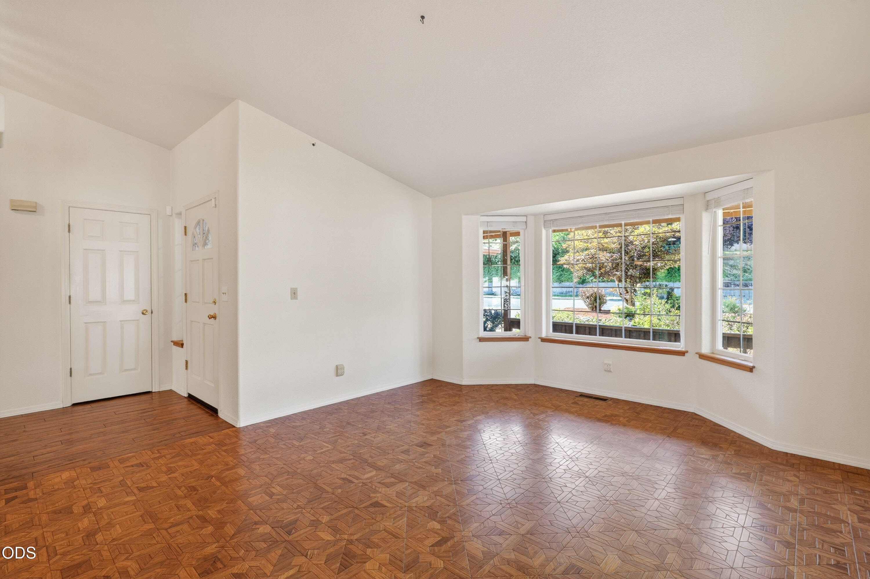 1032 Thelma Way