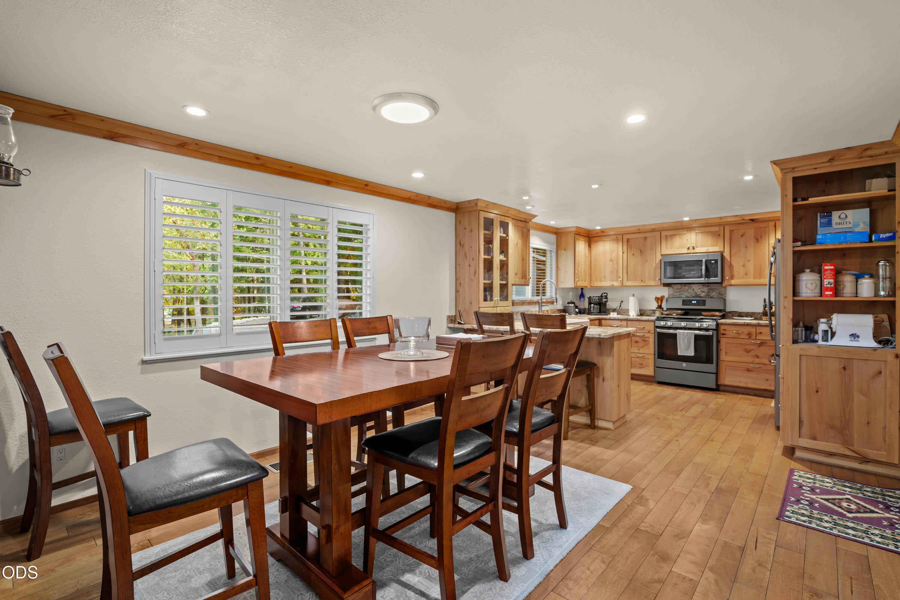3131 Midway Avenue