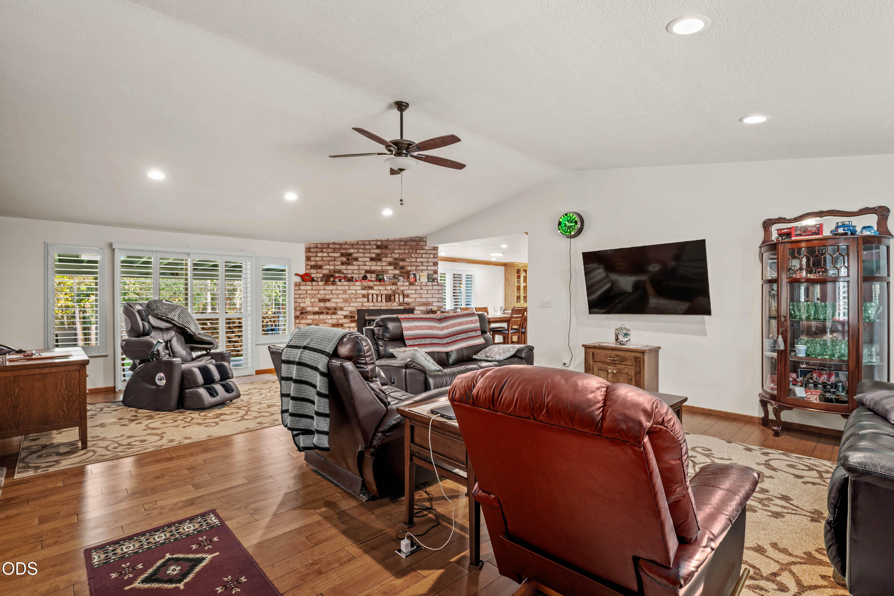 3131 Midway Avenue