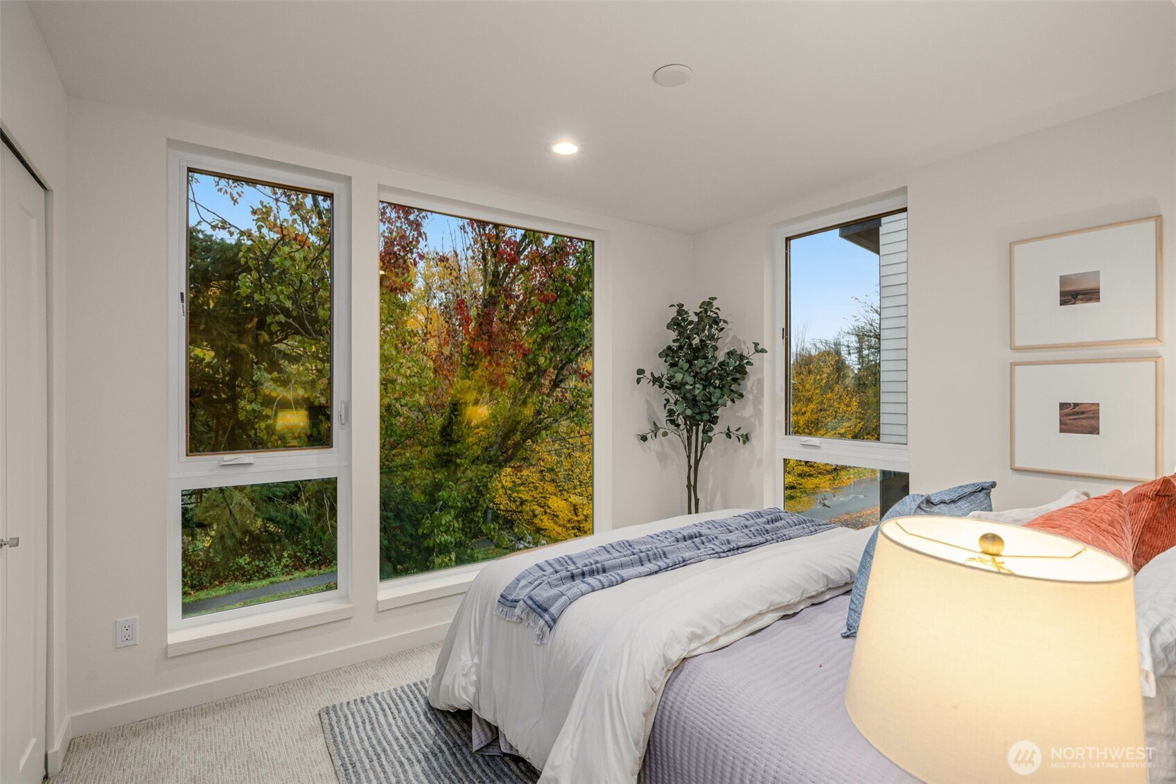 2103 SW Genesee Street