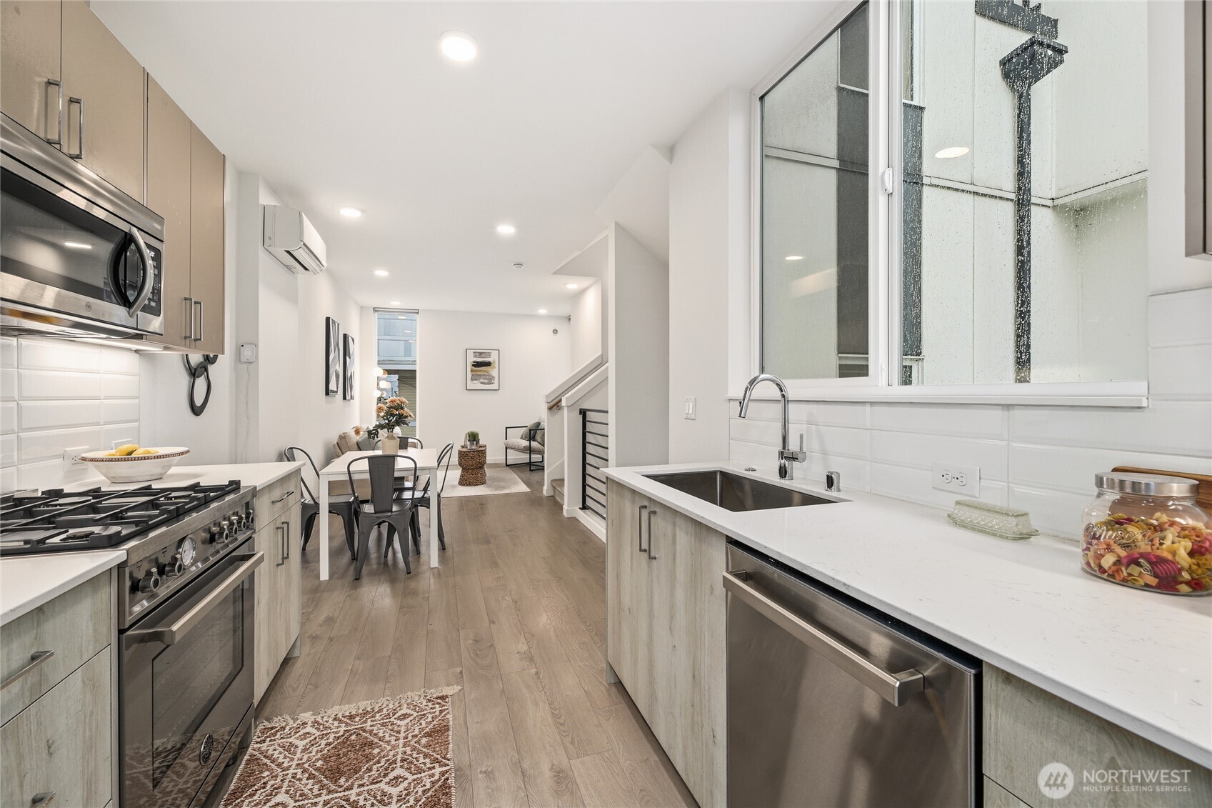 437 NE 73rd Street Unit: B