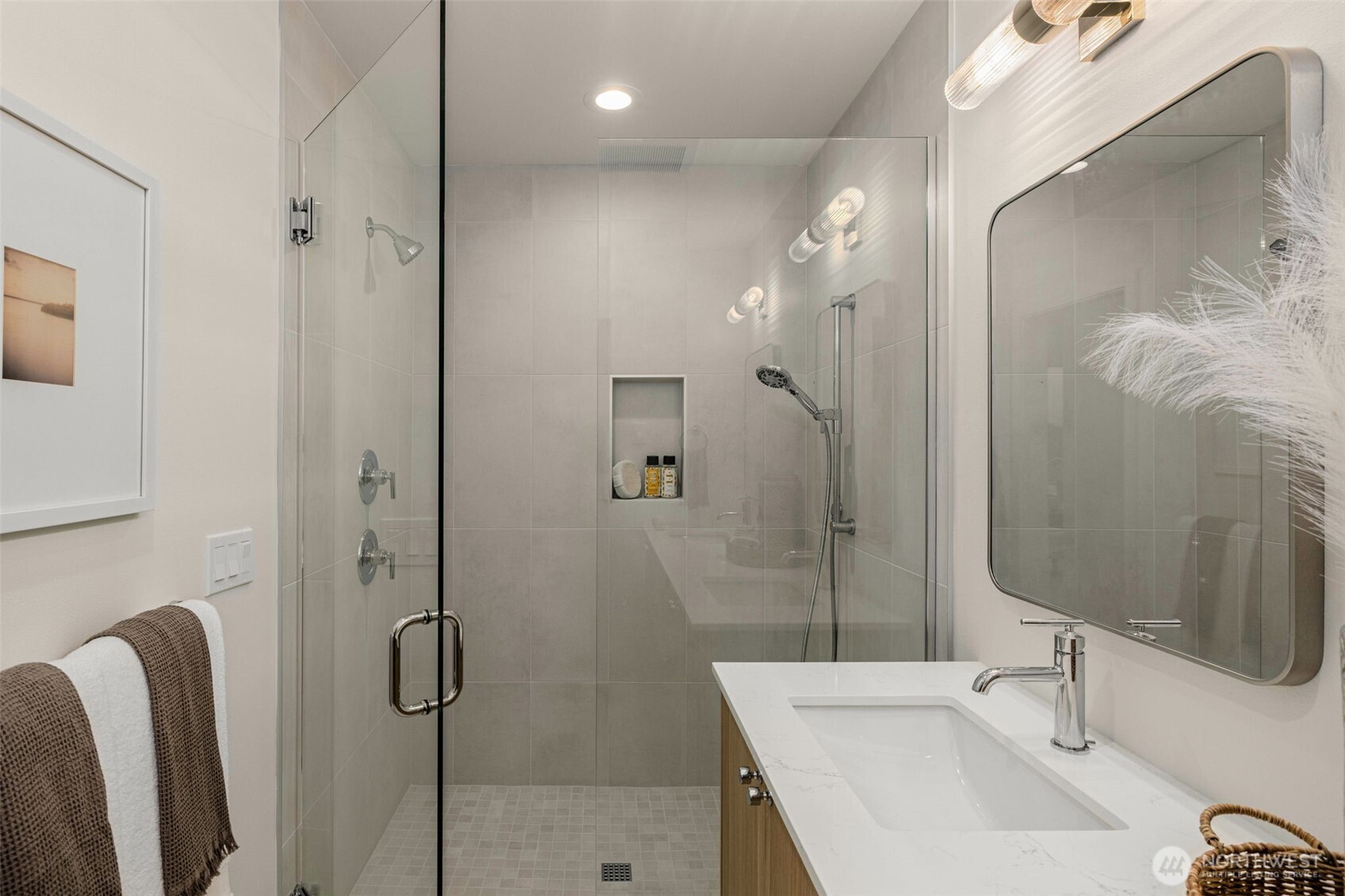 2103 SW Genesee Street