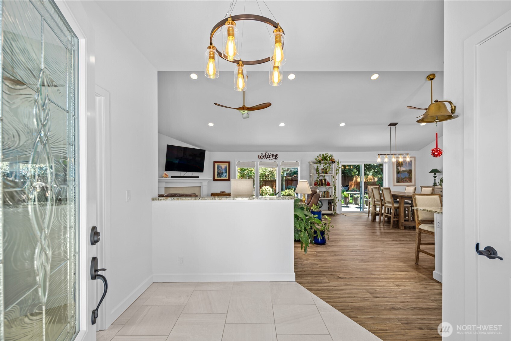643 Edmonds Way