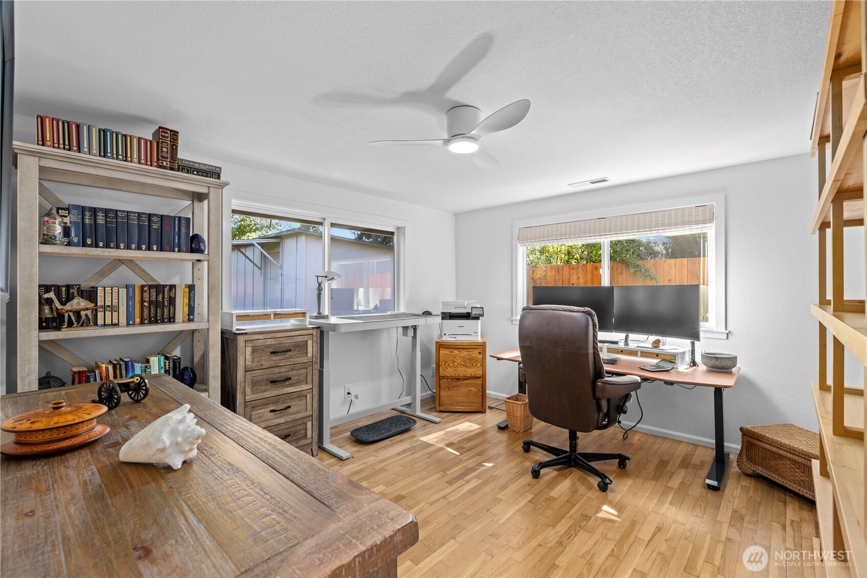 643 Edmonds Way