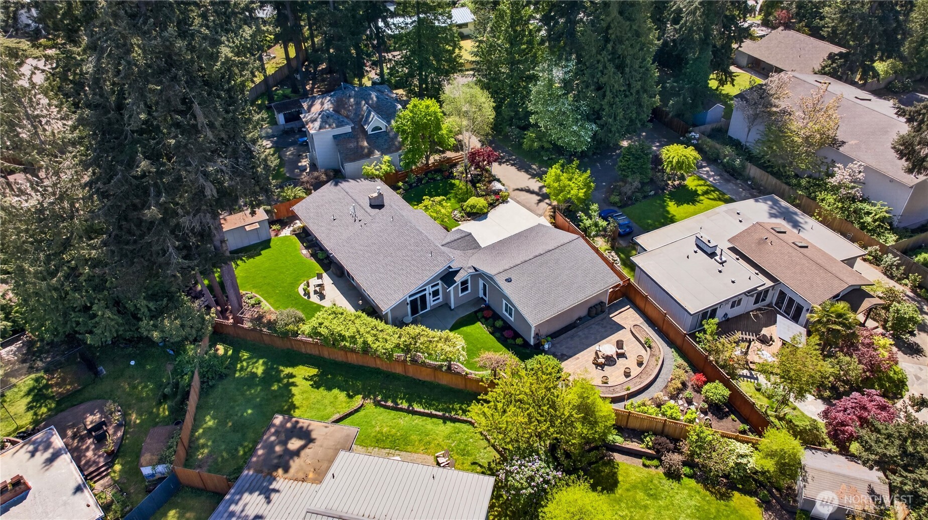 643 Edmonds Way