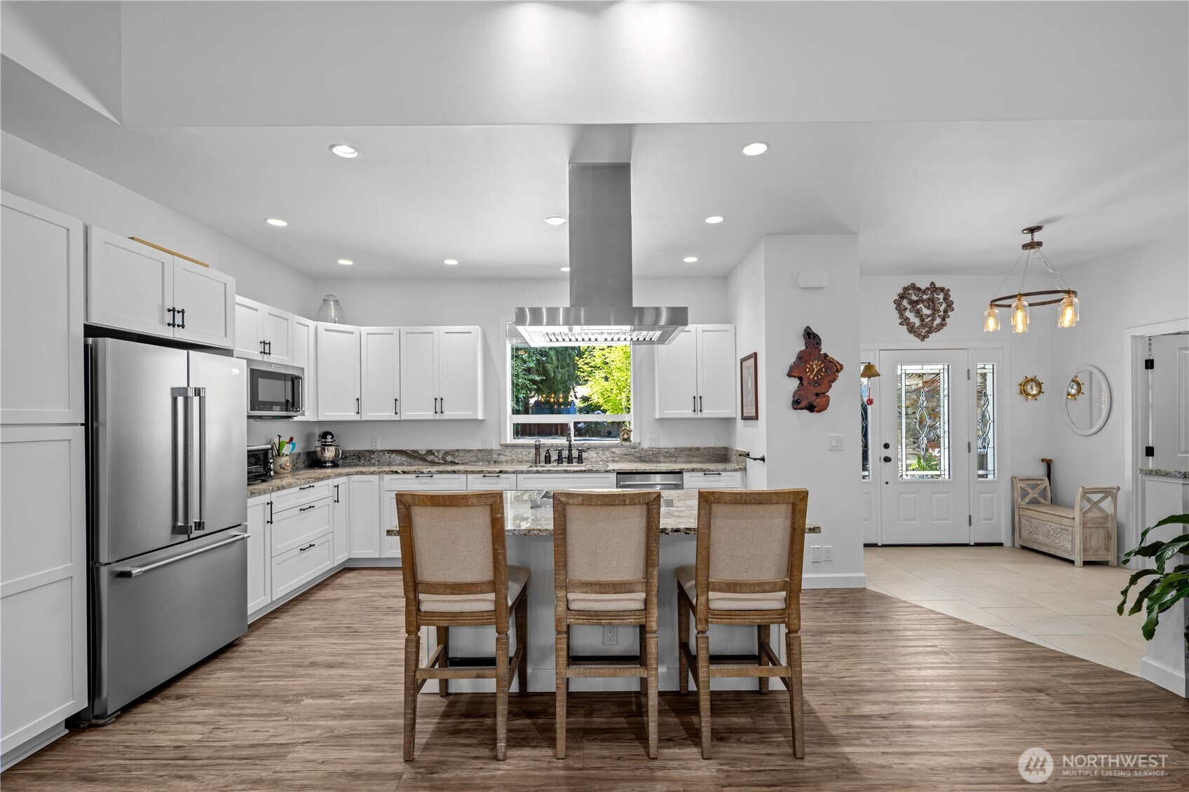643 Edmonds Way