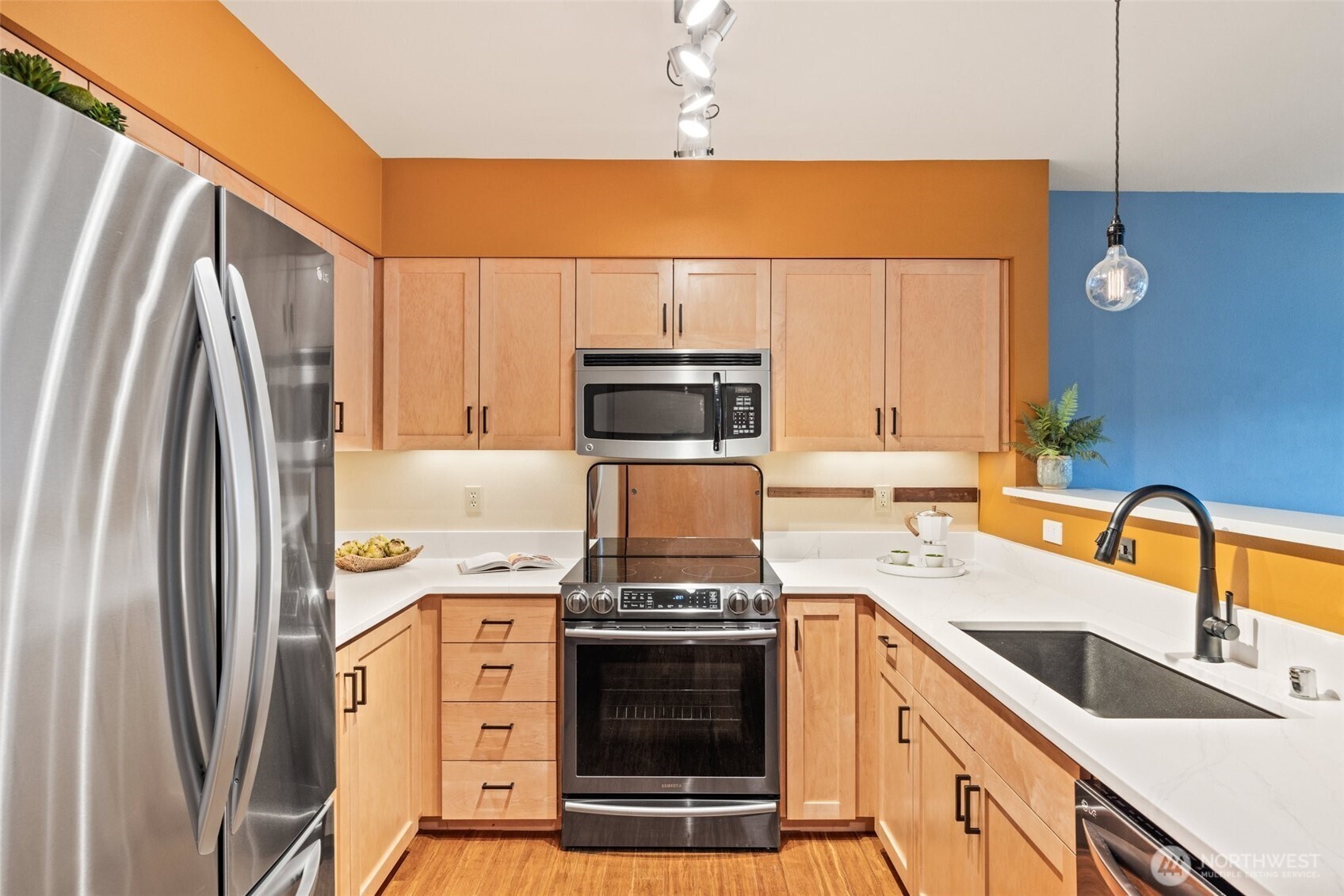 827 Hiawatha Place S Unit: 515