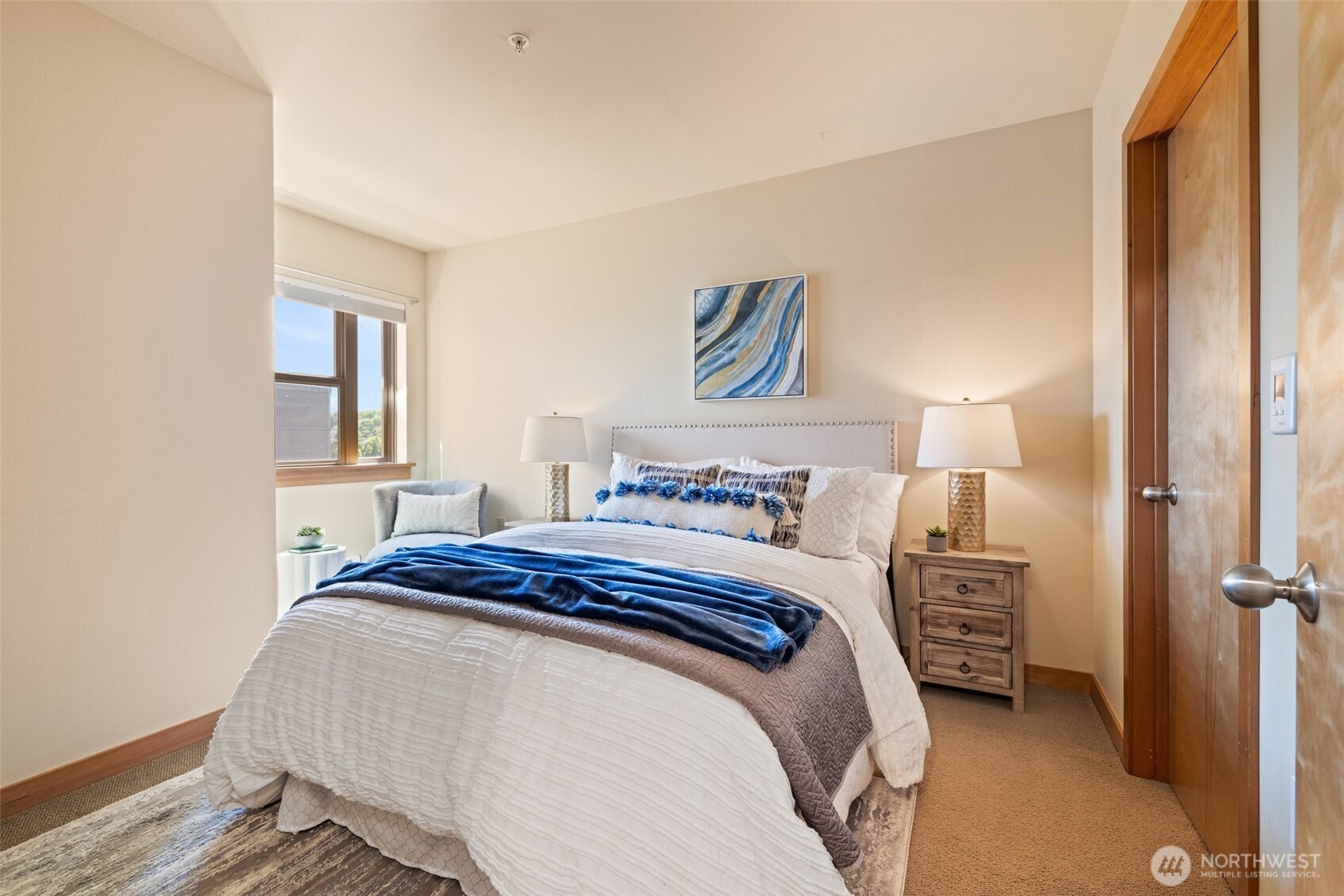 827 Hiawatha Place S Unit: 515